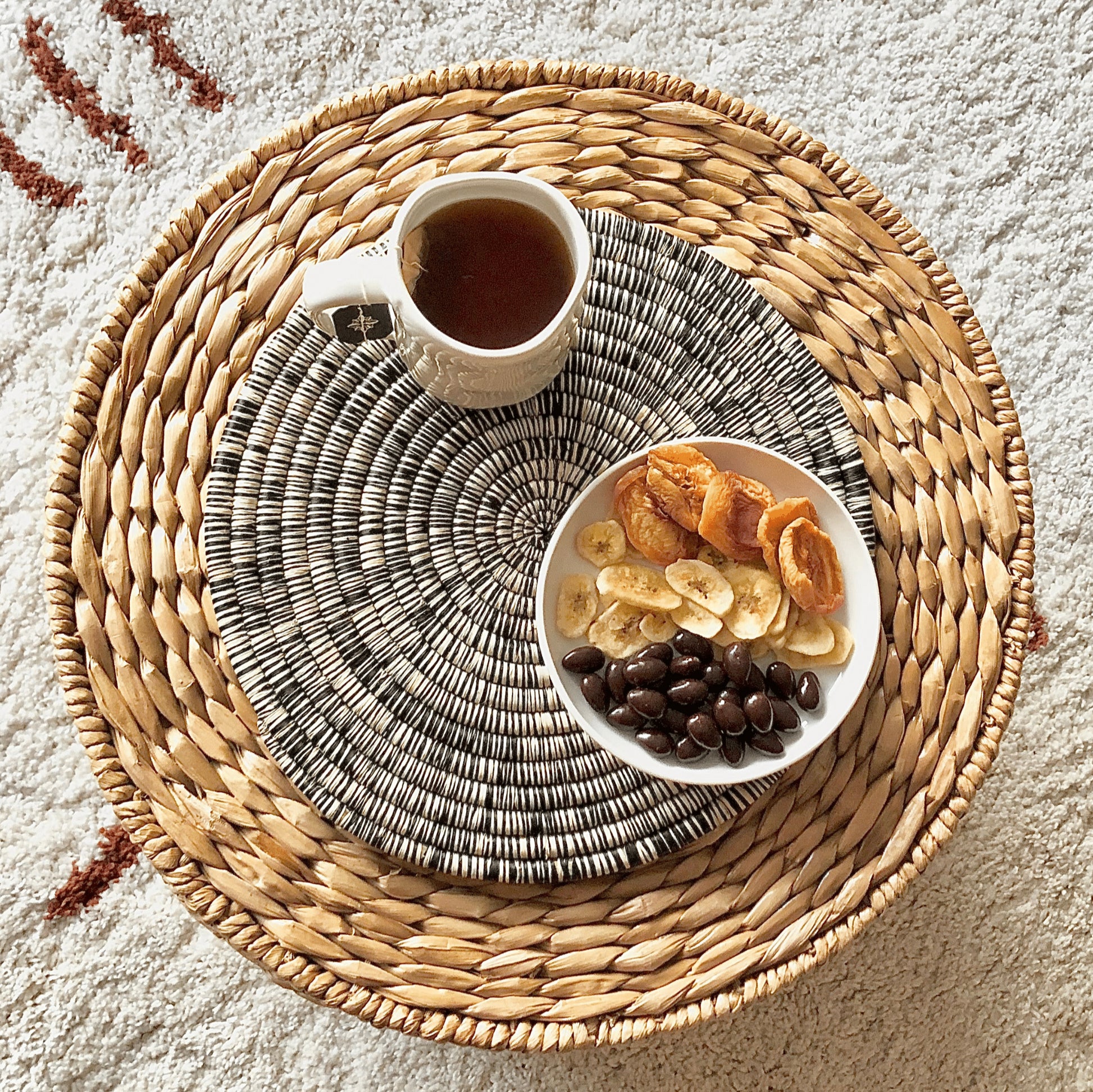 Flat Platter Mixed Natural Black Raffia