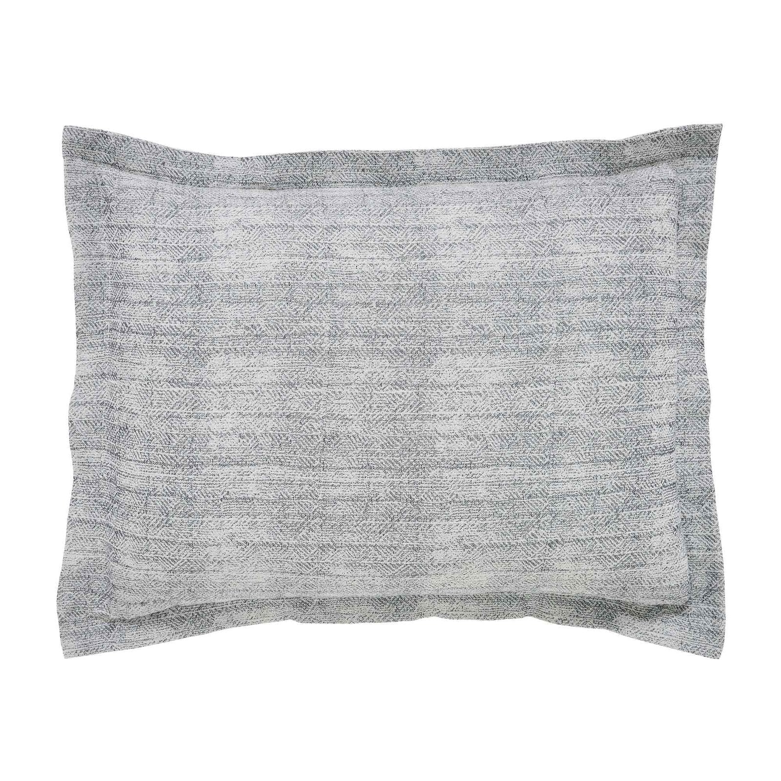 SS-035-2026_1|Elegant light grey patterned duvet cover with subtle geometric design for serene bedroom ambiance. Cozy.
