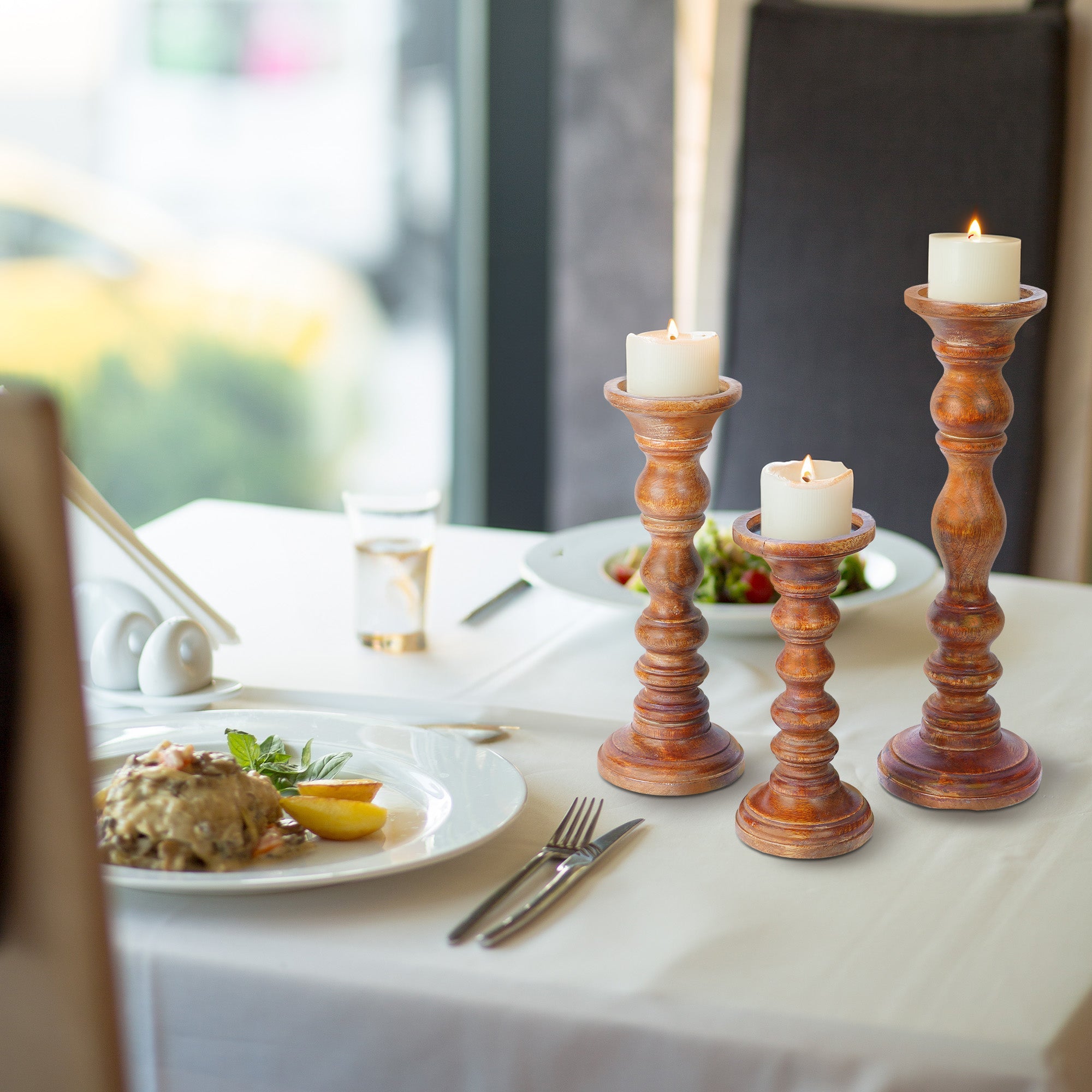 Willow Pillar Candleholder Set - Whitewash