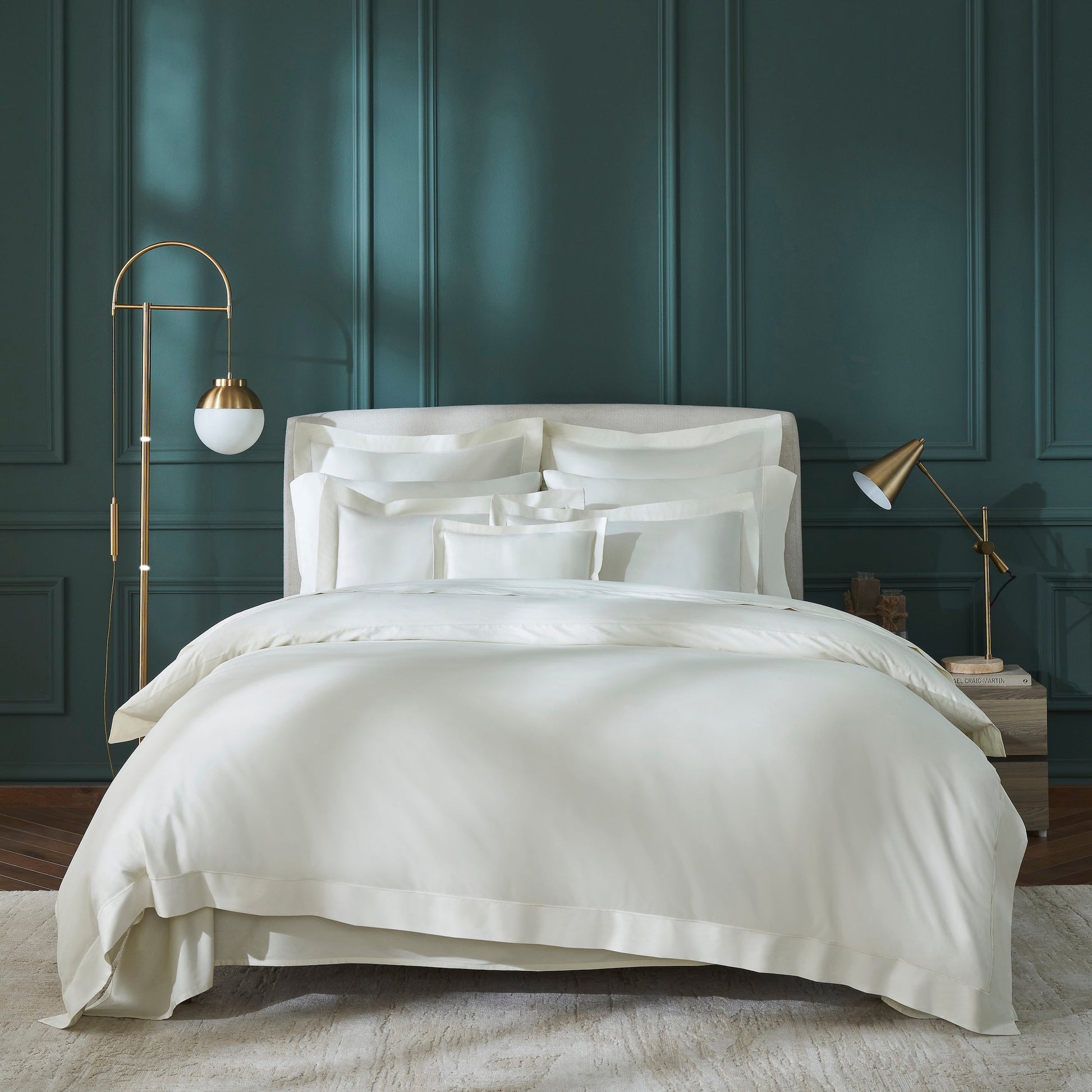 DT-064-10692_1|Luxurious cream duvet cover set, elegantly dressed bed in a sophisticated room, creating a serene sleeping space.