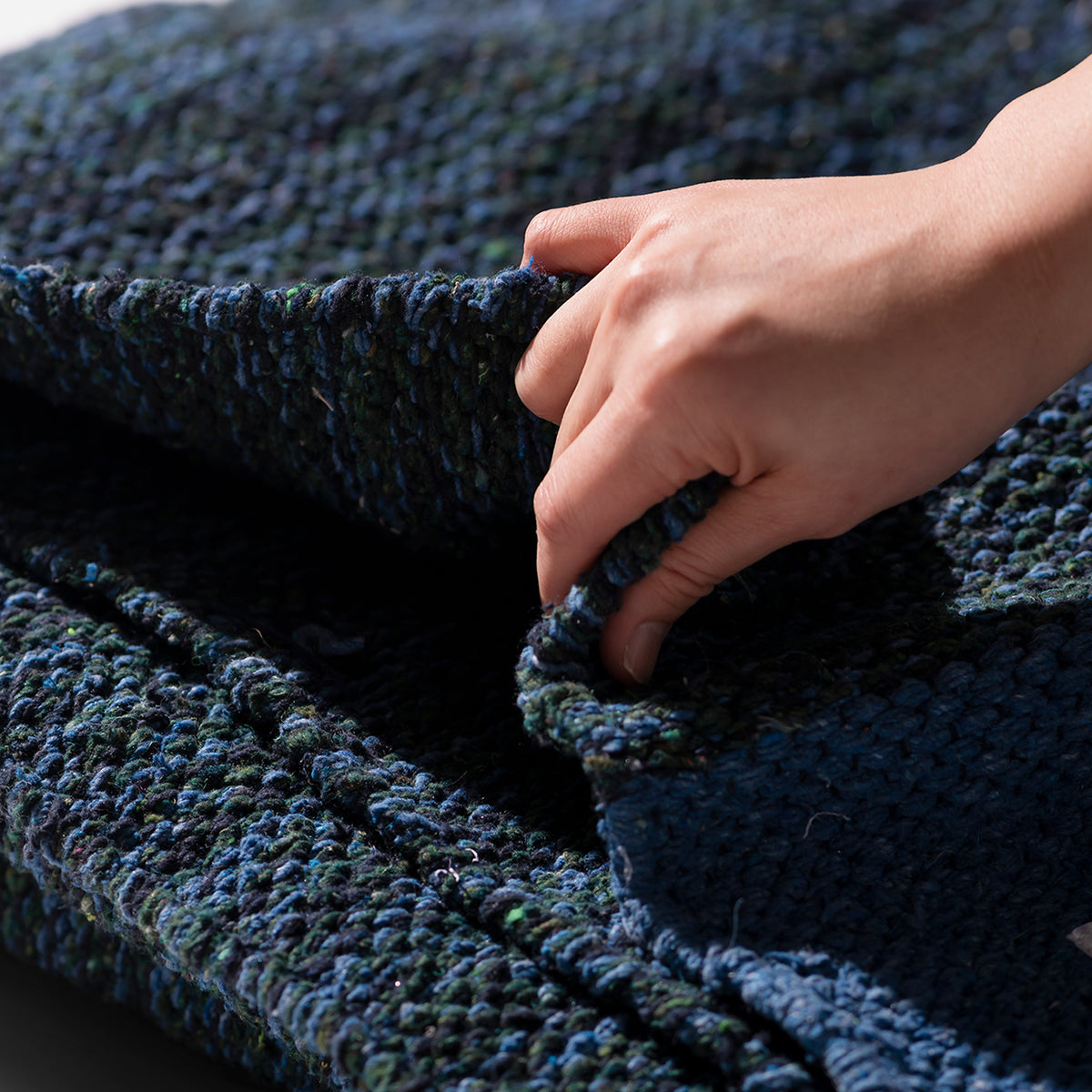 Handloomed Recycle Yarn Rug 1 6