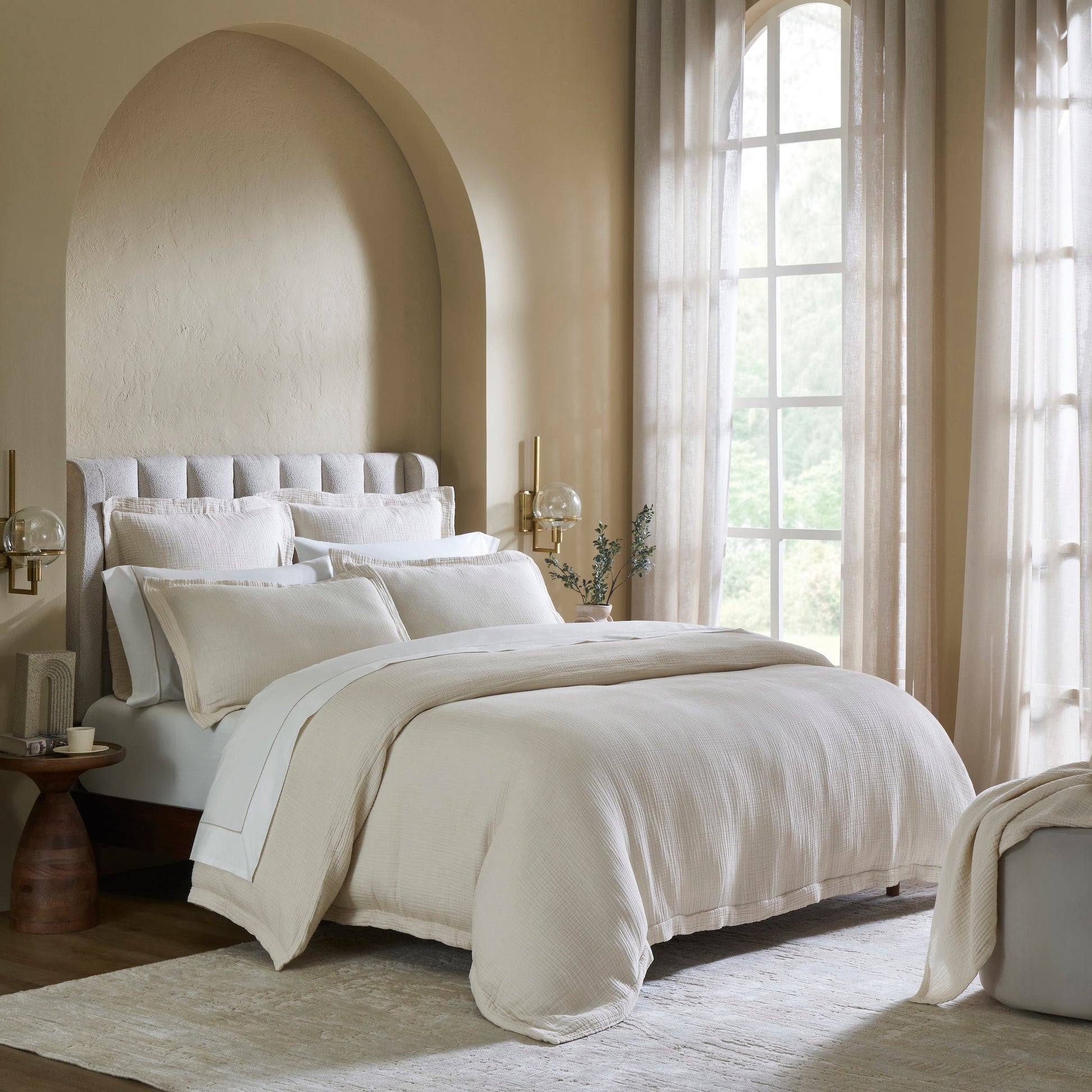DT-049-9092_2|Cream textured duvet cover, soft crinkled gauze-like fabric for a relaxed, inviting modern bedroom aesthetic. Luxury bedding.