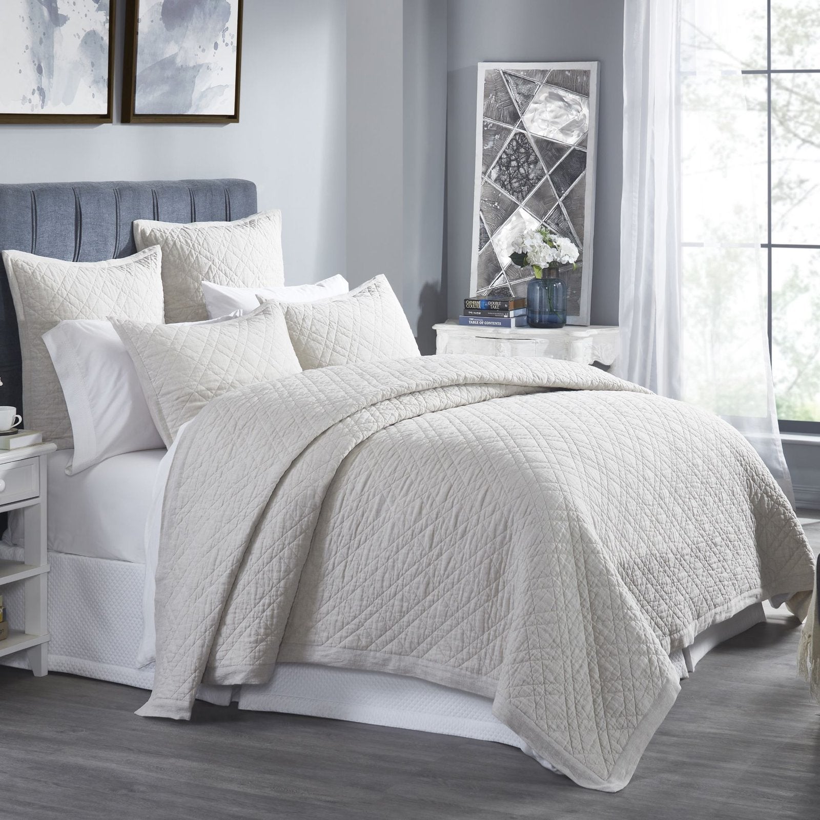 CL-254-9496_2|Elegant off-white quilted coverlet, soft cotton bedding featuring a stylish diamond stitch pattern, perfect for chic bedroom decor.