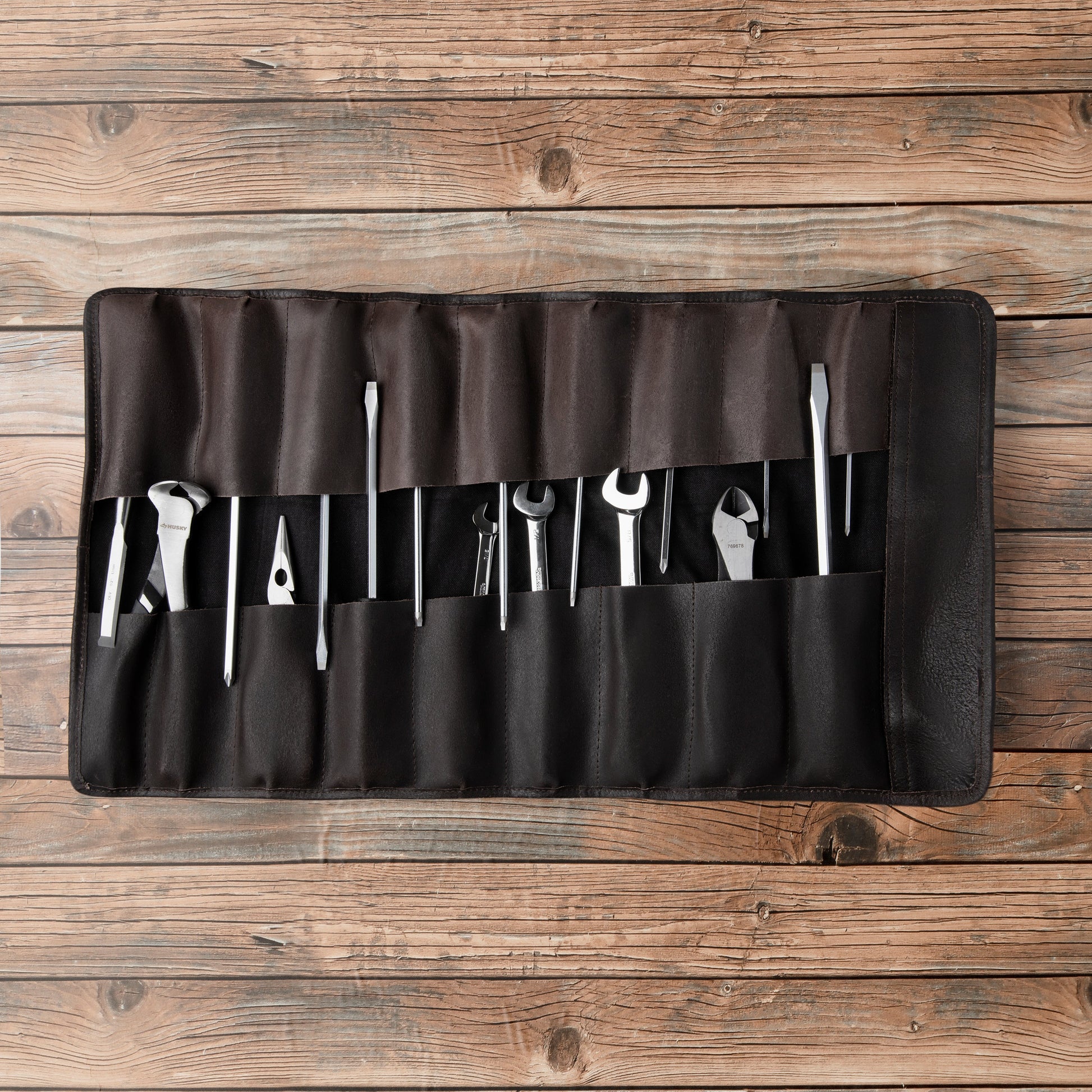 leather tool  roll with 18 slots
