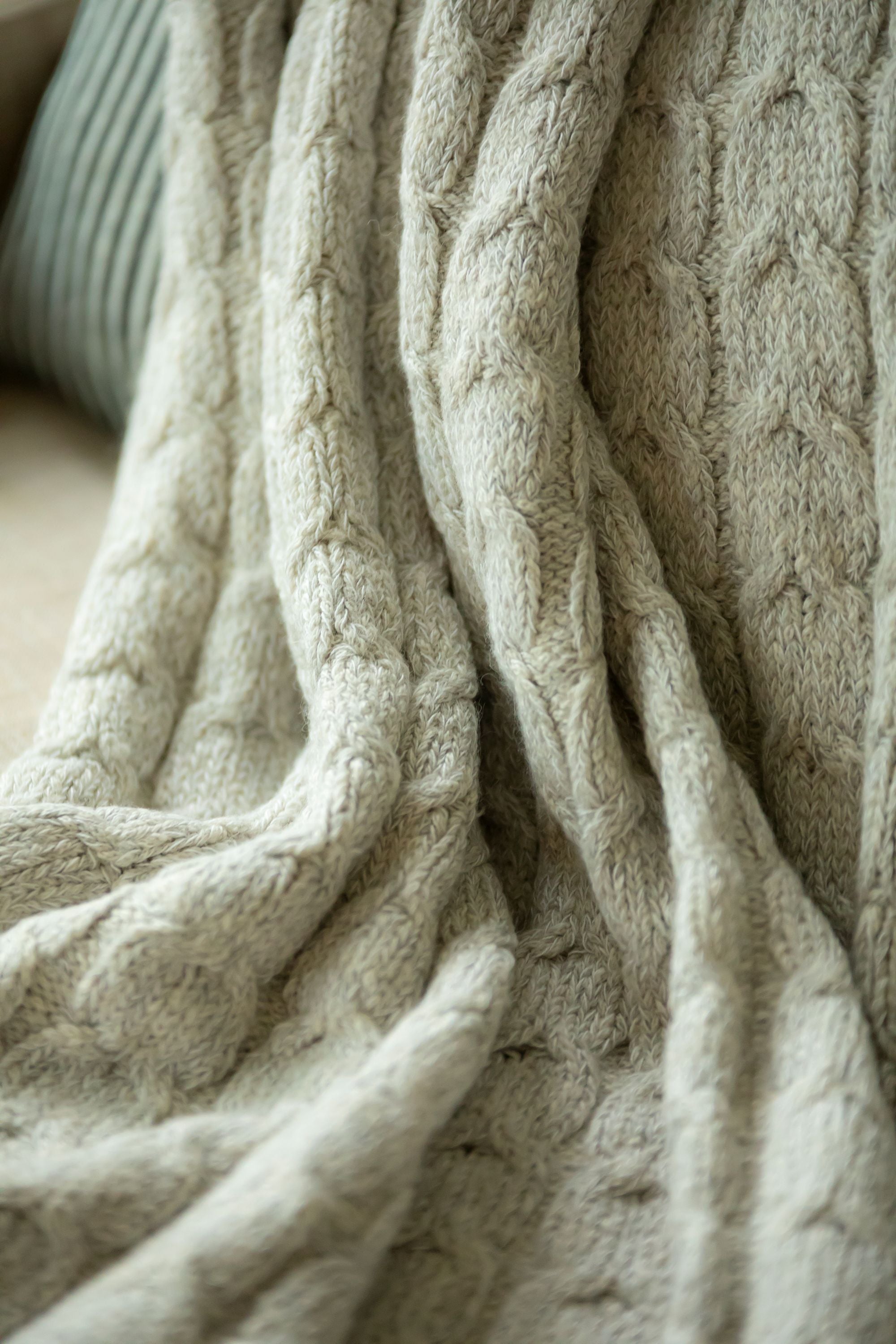 Muru Collection - Pima Cotton & Undyed Baby Alpaca Silver Cable Throw - Thumbnail 3