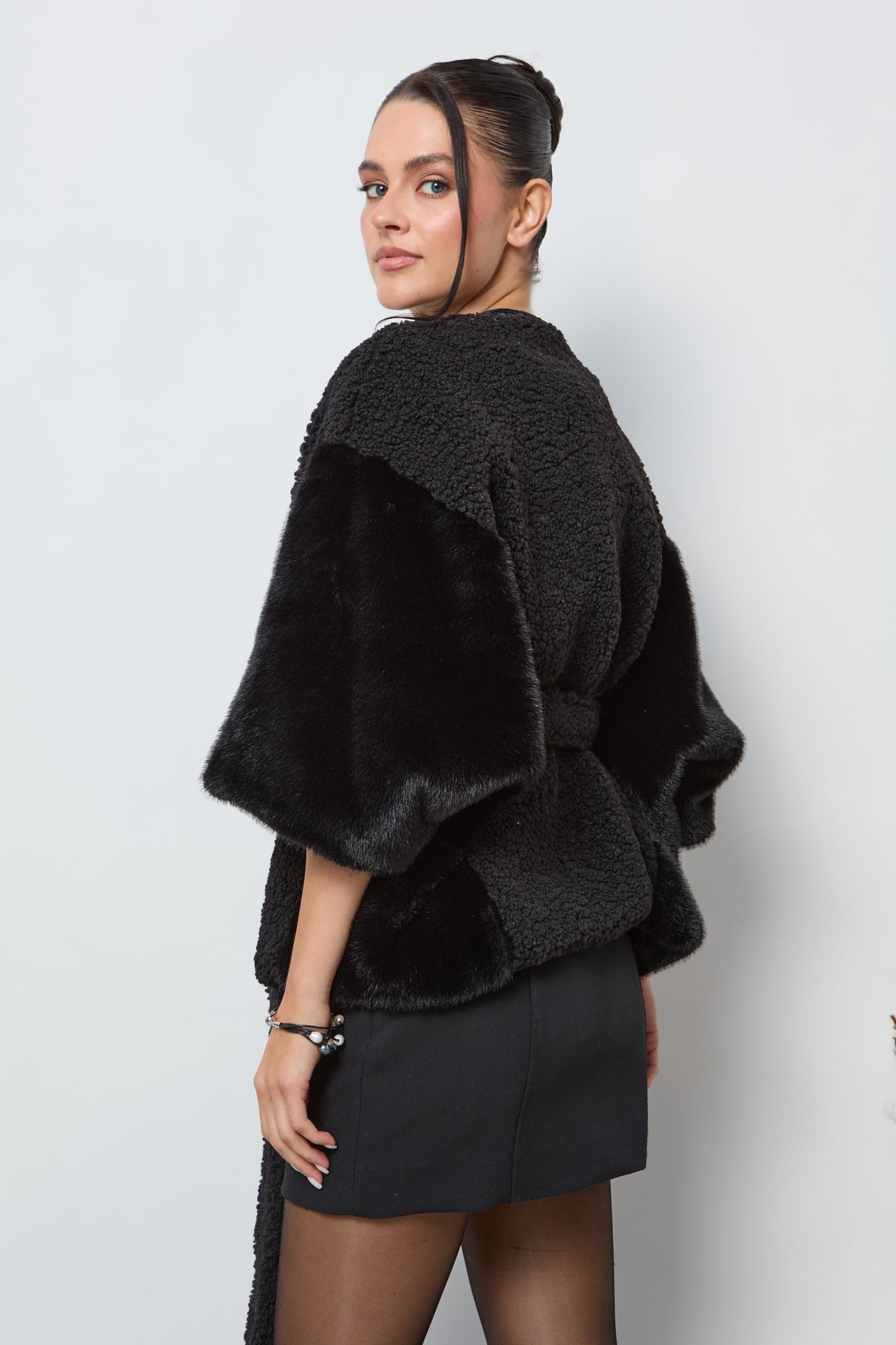 Fur Tie Front Short Kimono - Black