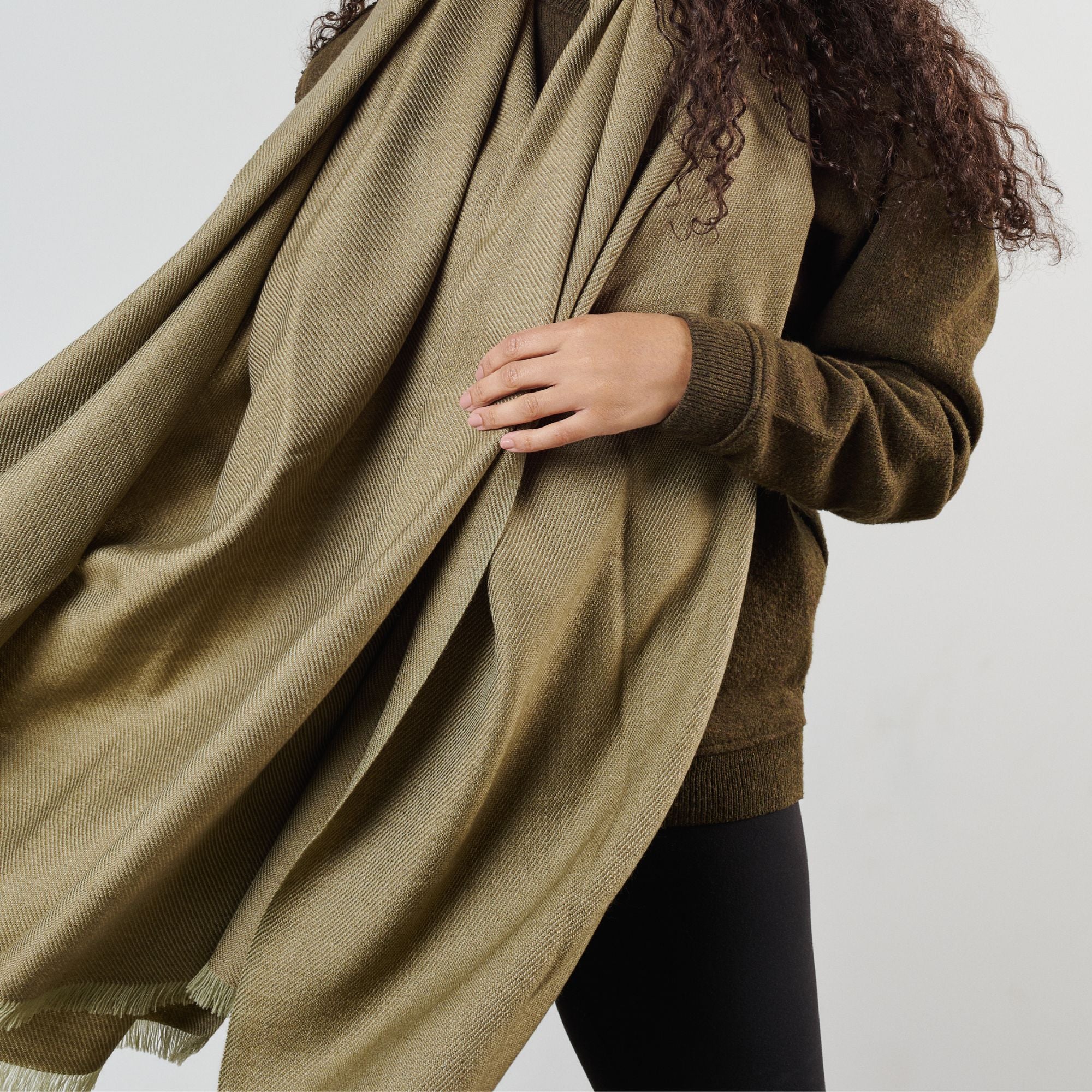 Olyv Green Hand Spun Merino Handloom Throw - Thumbnail 5