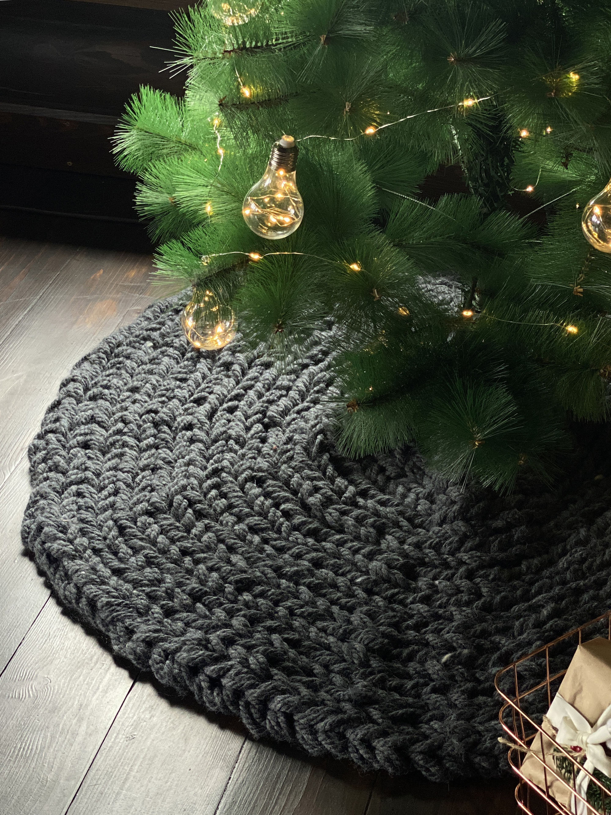 Black Chunky-Knitted Christmas Tree Skirt | US Stock