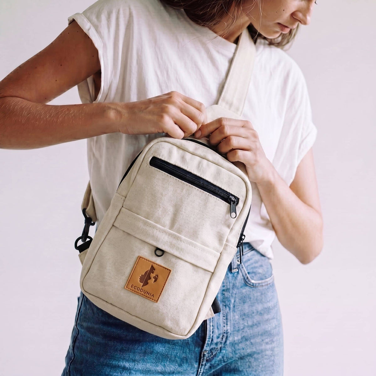 Umoja natural canvas men sling bag crossbody #color_natural