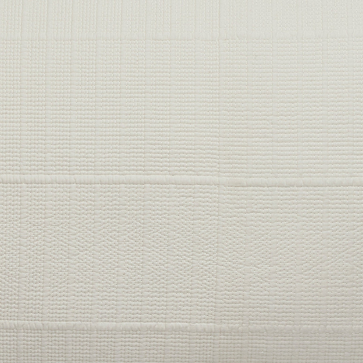 ES-271-2626_5|Close-up of cream textured coverlet fabric, highlighting the intricate woven pattern and detailed elegant design for bedding.