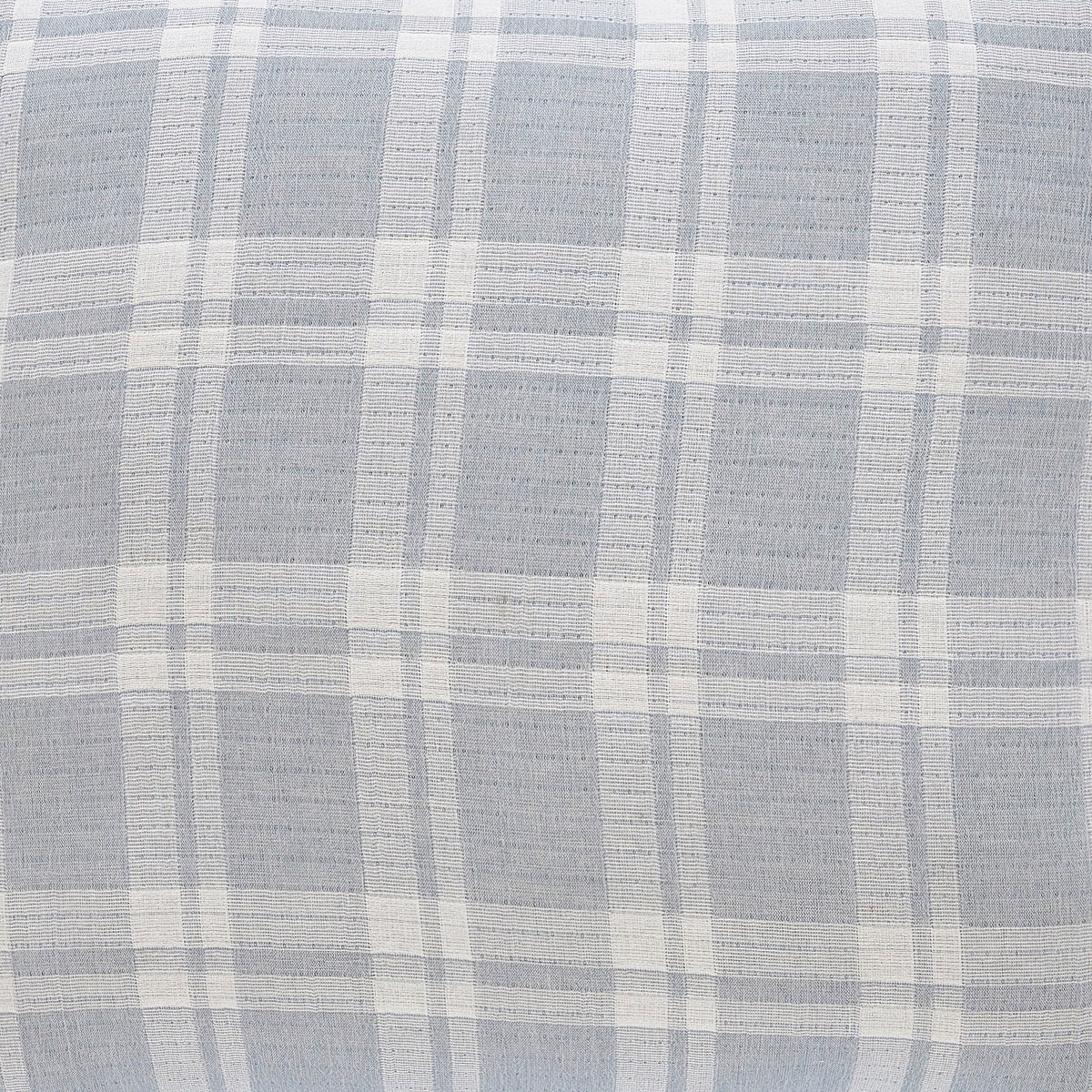 BT-117-9496_6|Detailed close-up of a light blue and white plaid checkered cotton fabric blanket, highlighting its texture and pattern.
