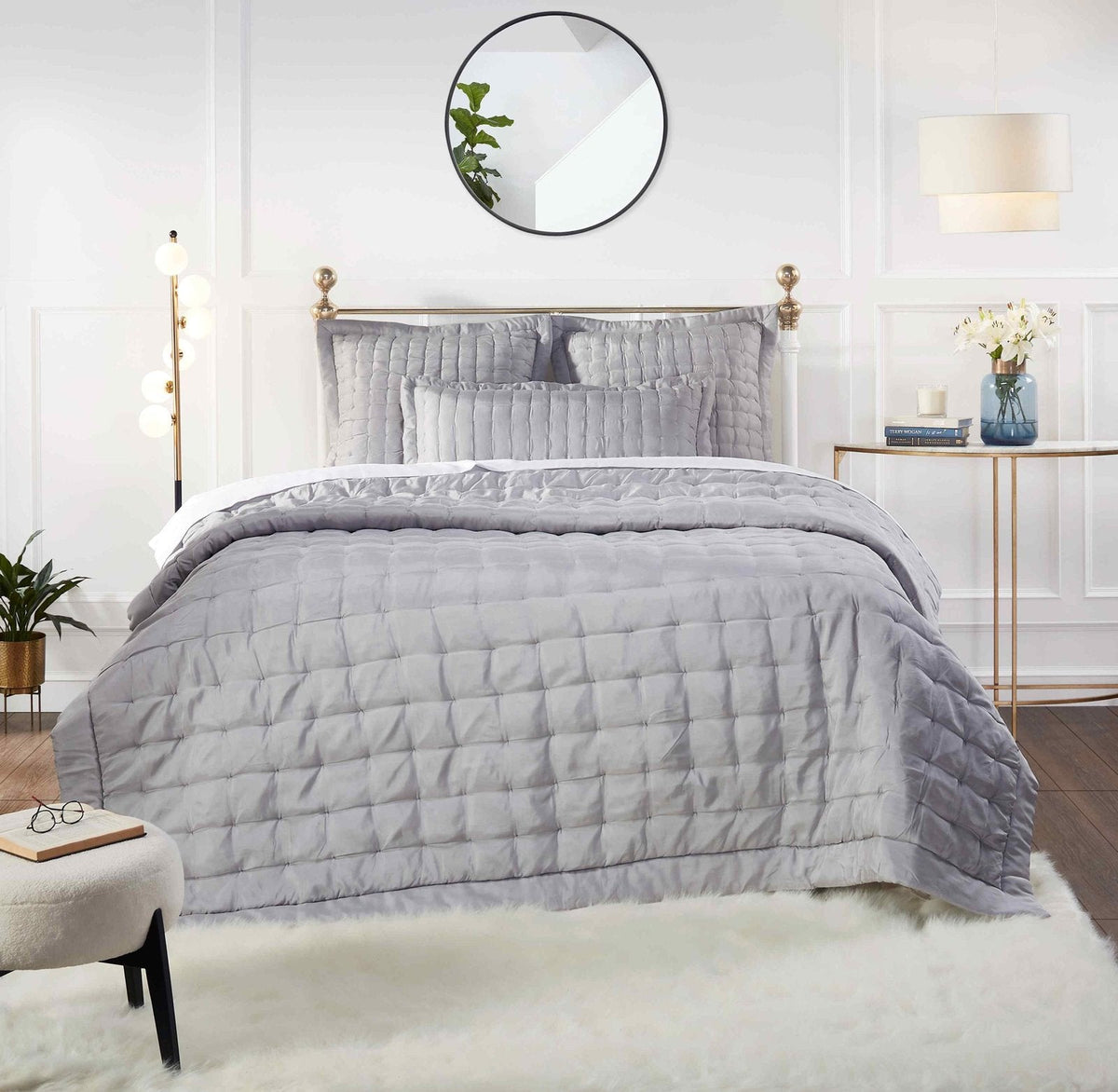 QT-333-9496_5|Chic light grey square-quilted bedspread offers modern style and plush comfort for a serene bedroom aesthetic.