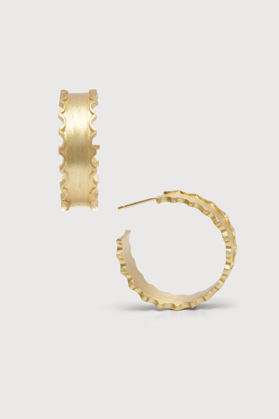 Scalloped Hoop Earrings - Gold