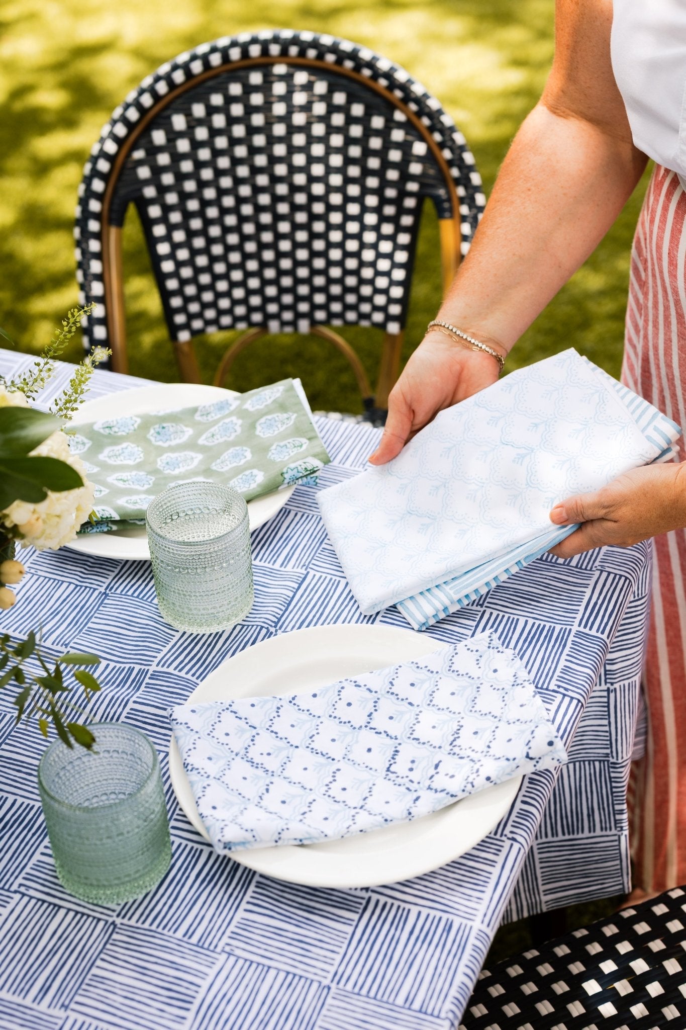 Organic Napkins (set of 4) - Lily - Sage - The Mended Company