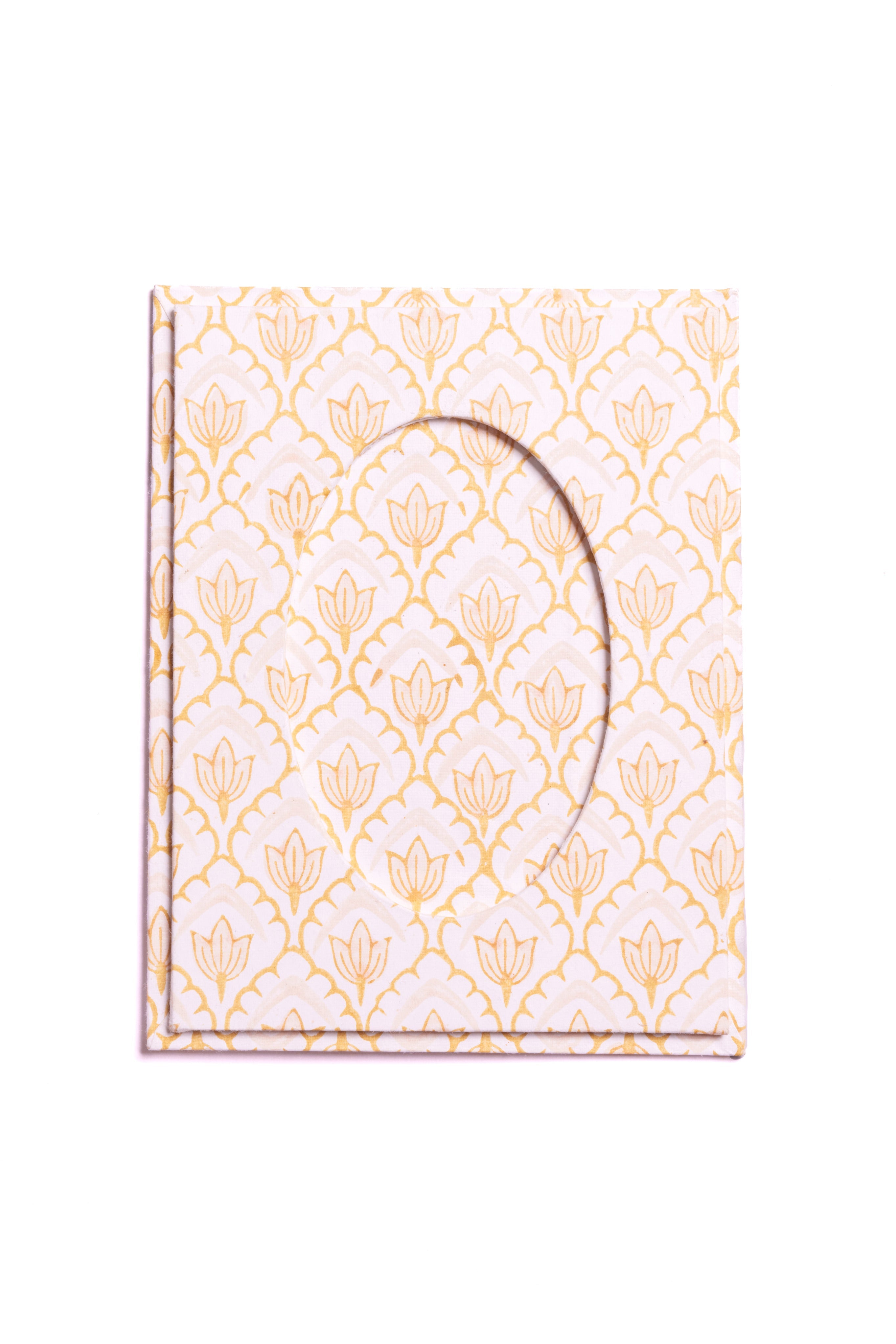Desert sand blockprint tulip 4x6 photo frame top view