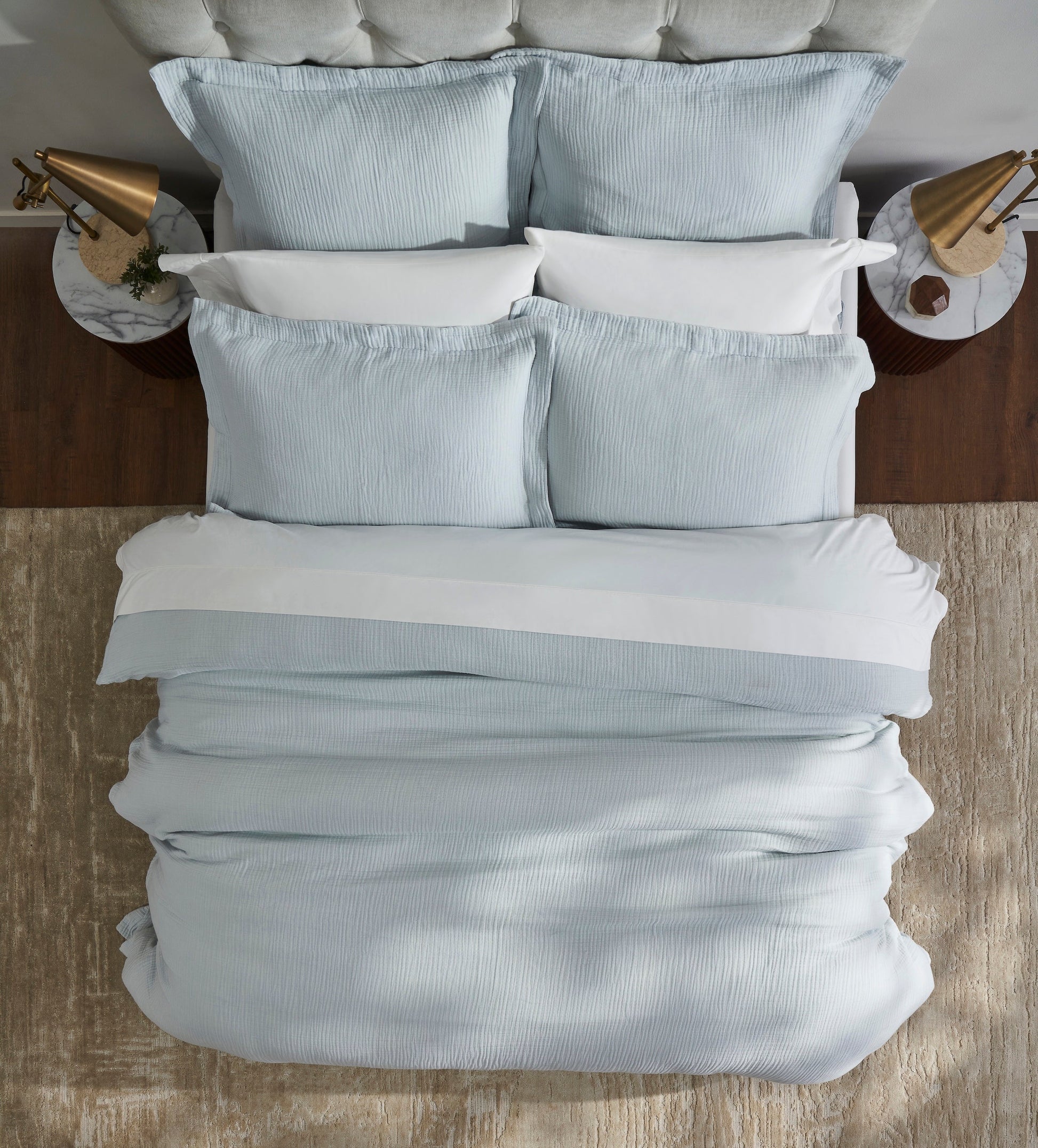 DT-050-10692_5|Light blue crinkled textured duvet cover set, soft and luxurious premium bedding, perfect for a modern cozy bedroom.