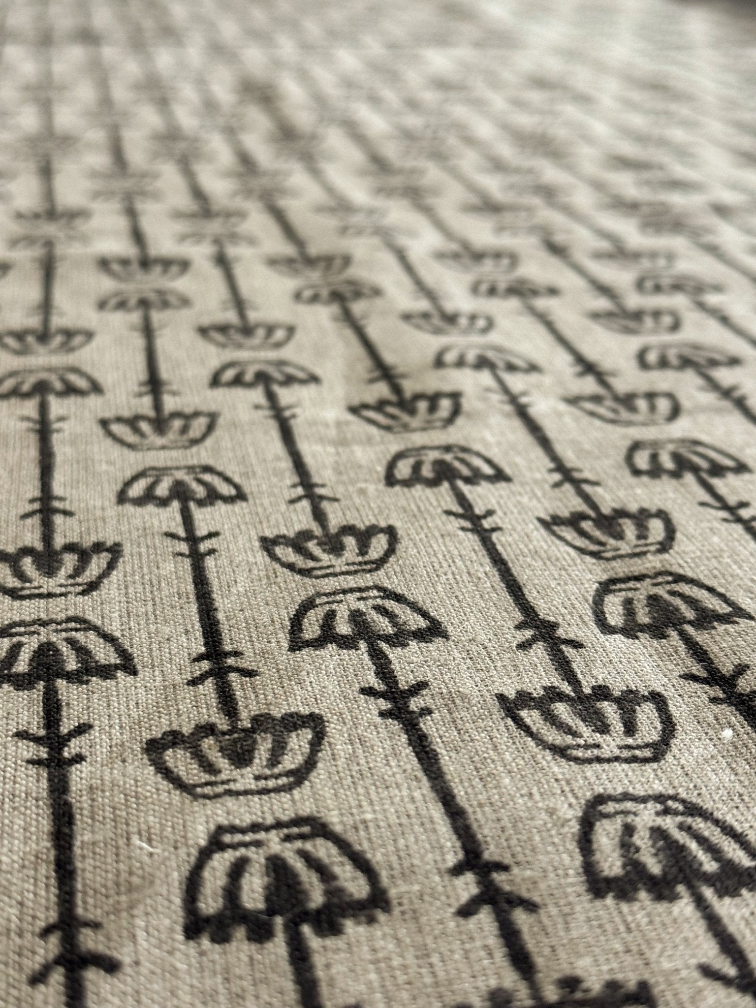 Table Runner (Flax Linen) - Mosaic Flower, Black - The Mended Company