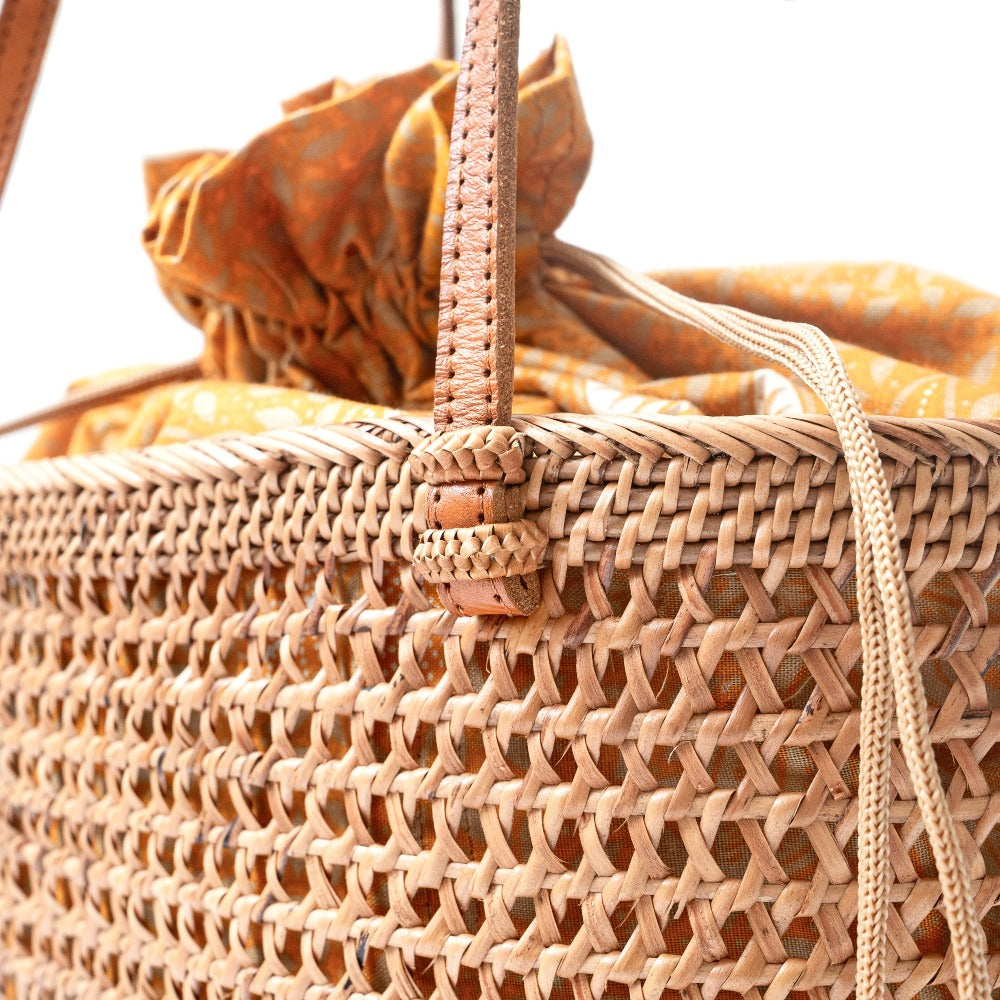 Inside view open weave rattan mesh basket shoulder tote shopper wicker  handbag
