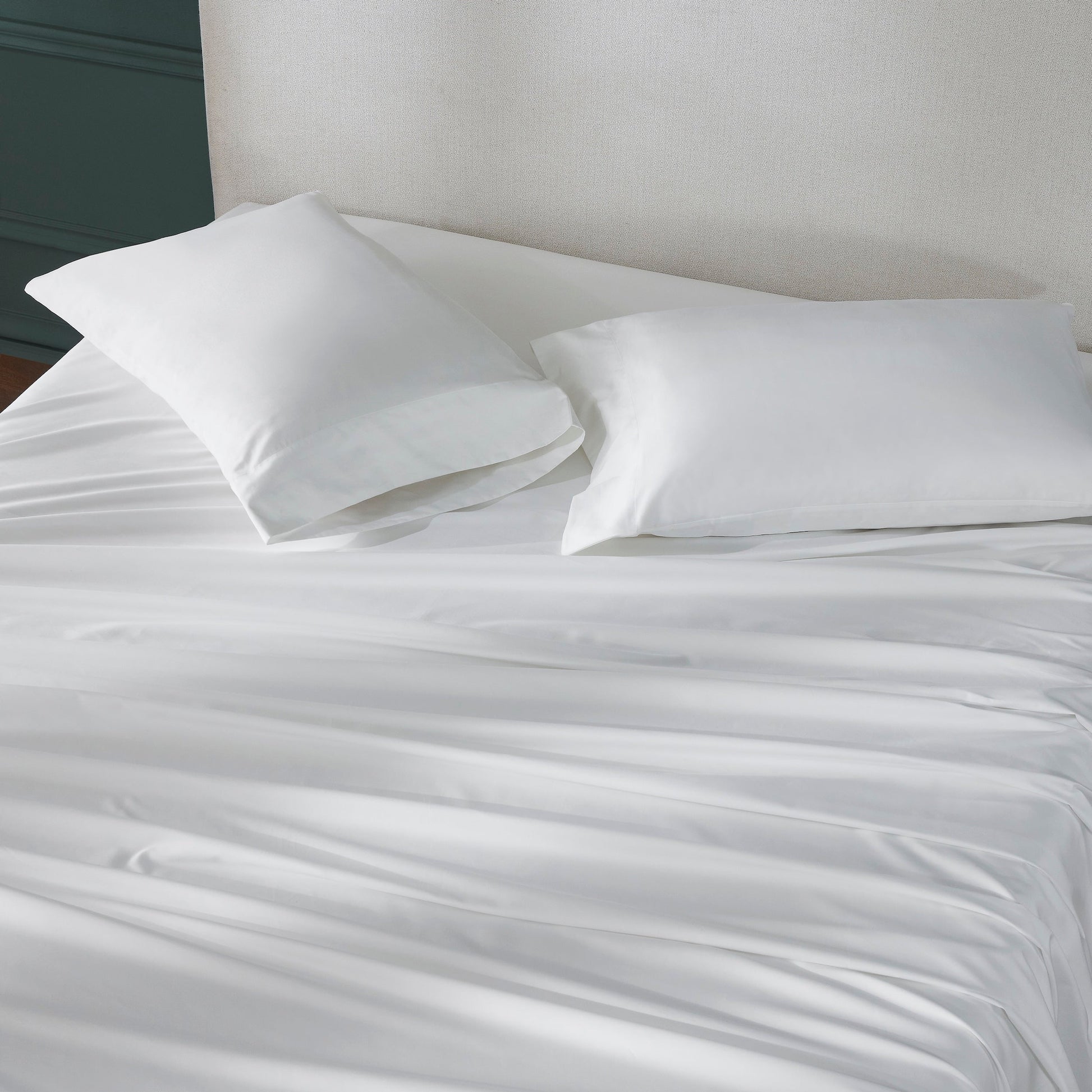 KSS-535-7880_3|White 100% cotton sheets set, soft and breathable luxury bedding. Includes flat sheet and two comfortable pillowcases.