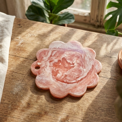 Scallop Resin Cheese Charcuterie Board Pink 12 Inches - Casa Amarosa