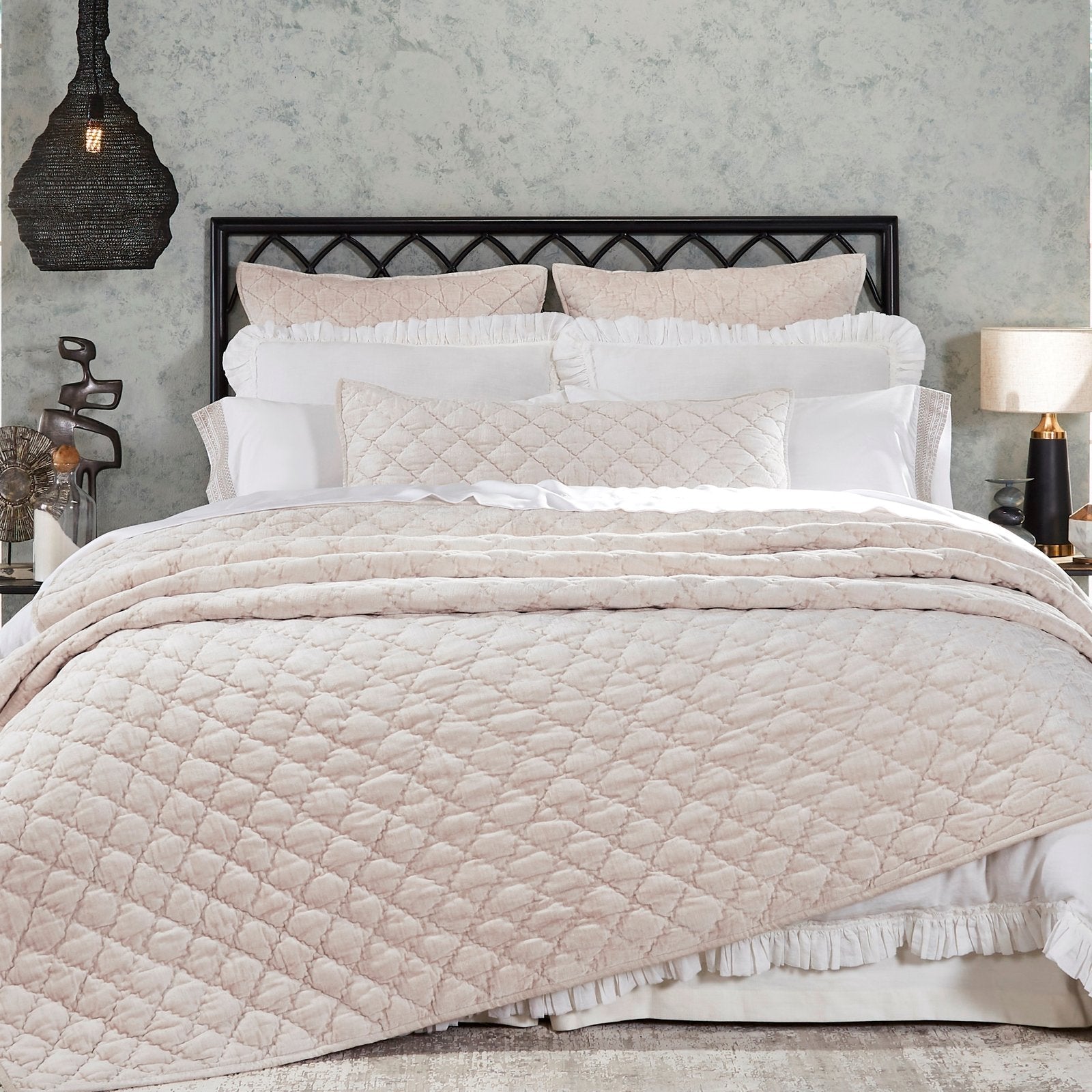 QT-342-9496_1|Elegant cream velvet quilt with intricate diamond quilting, creating a cozy and luxurious feel for a sophisticated bedroom.