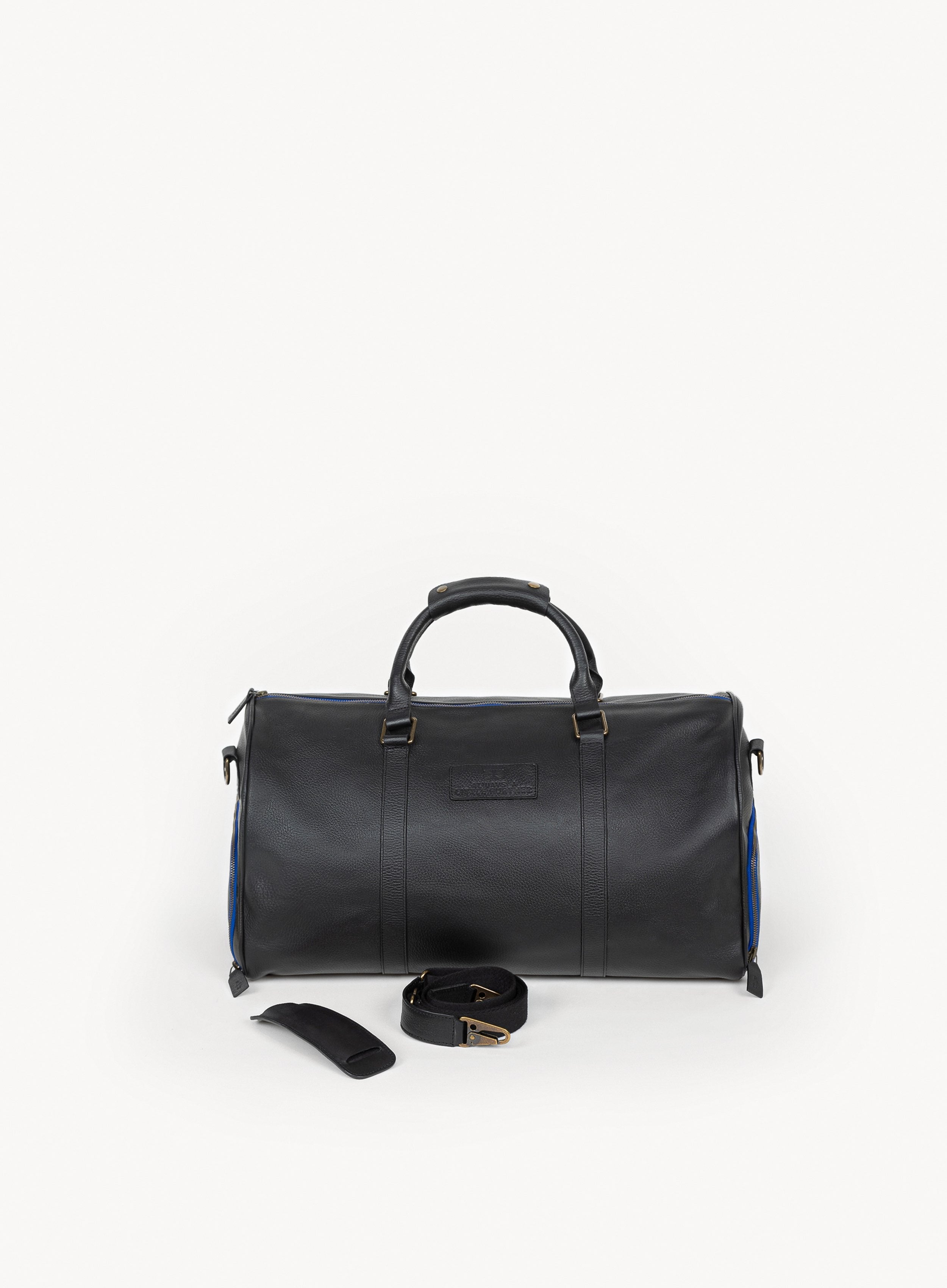 mission essential duffle bag in black displaying the attachments-front view.