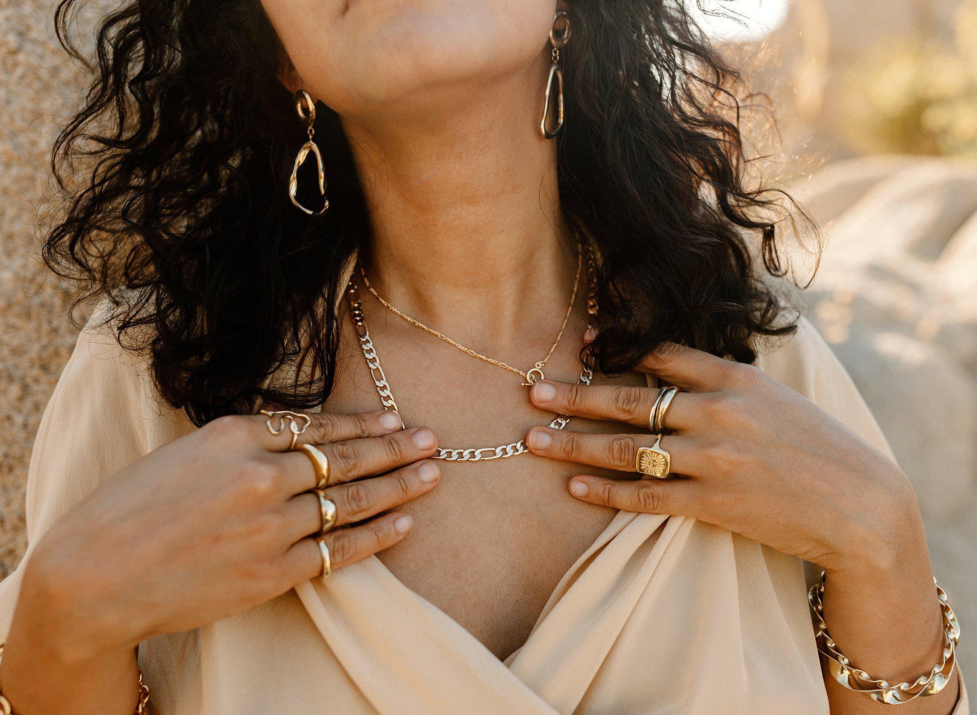 Figaro Chain Toggle Clasp Necklace - Dea Dia