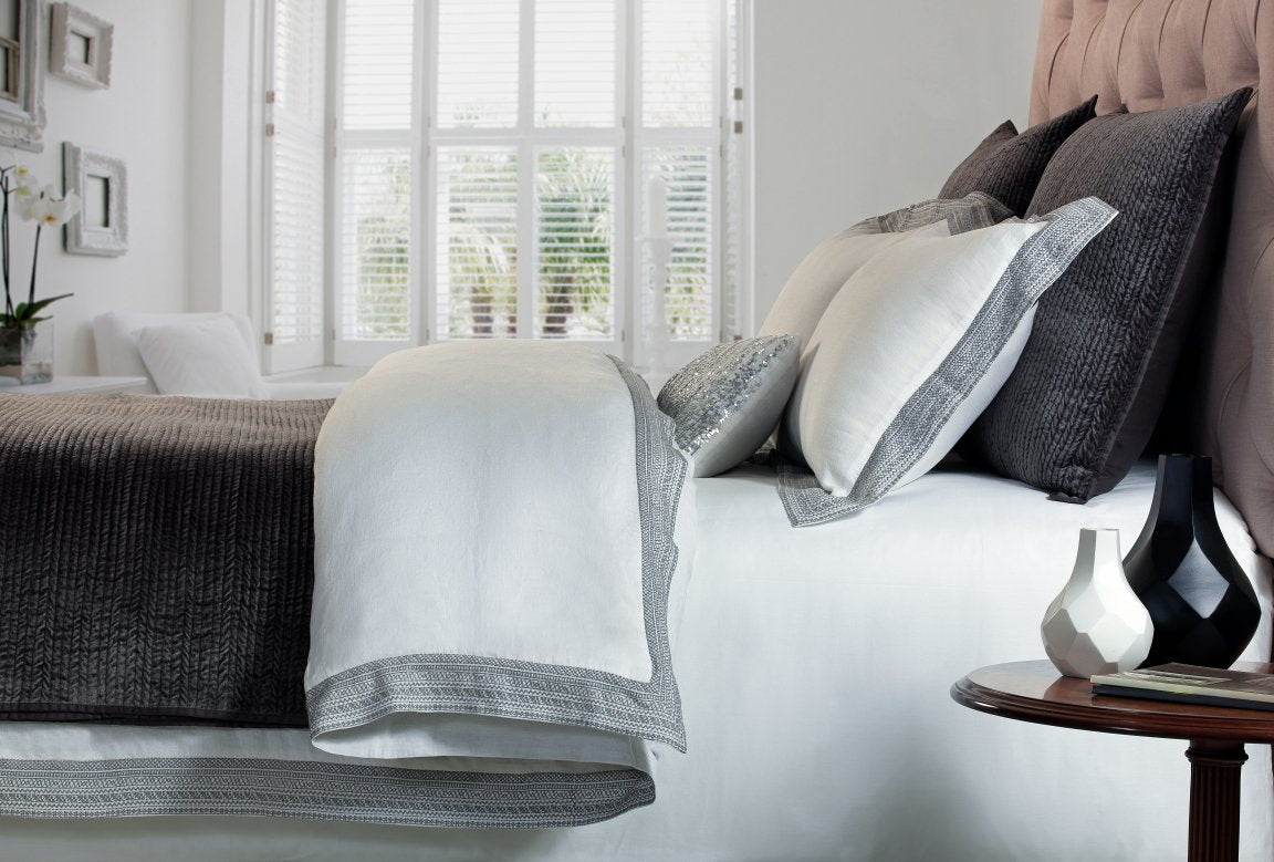 DT-010-9092_1|Crisp white linen duvet cover featuring a chic grey patterned border, perfect for a contemporary luxurious bedroom design.
