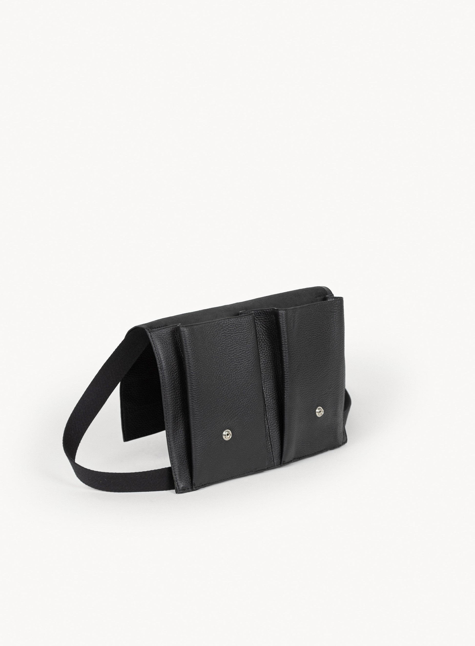immediate action claymore bag in black showcasing the interior-view and detailing of pockets.