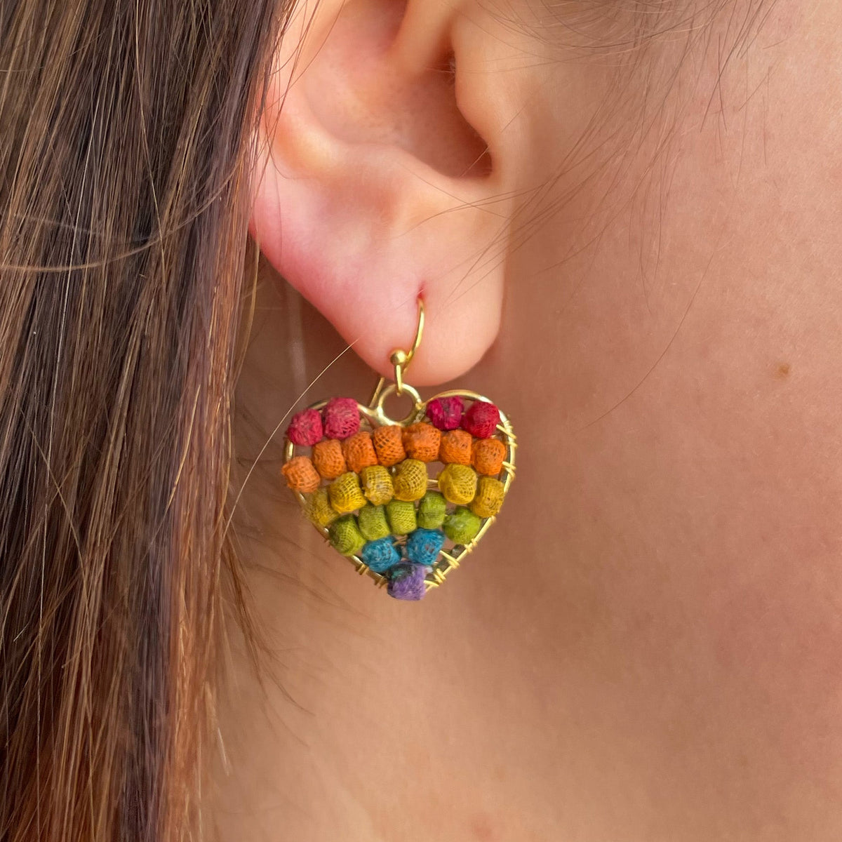 Rainbow Heart Milieu Earrings