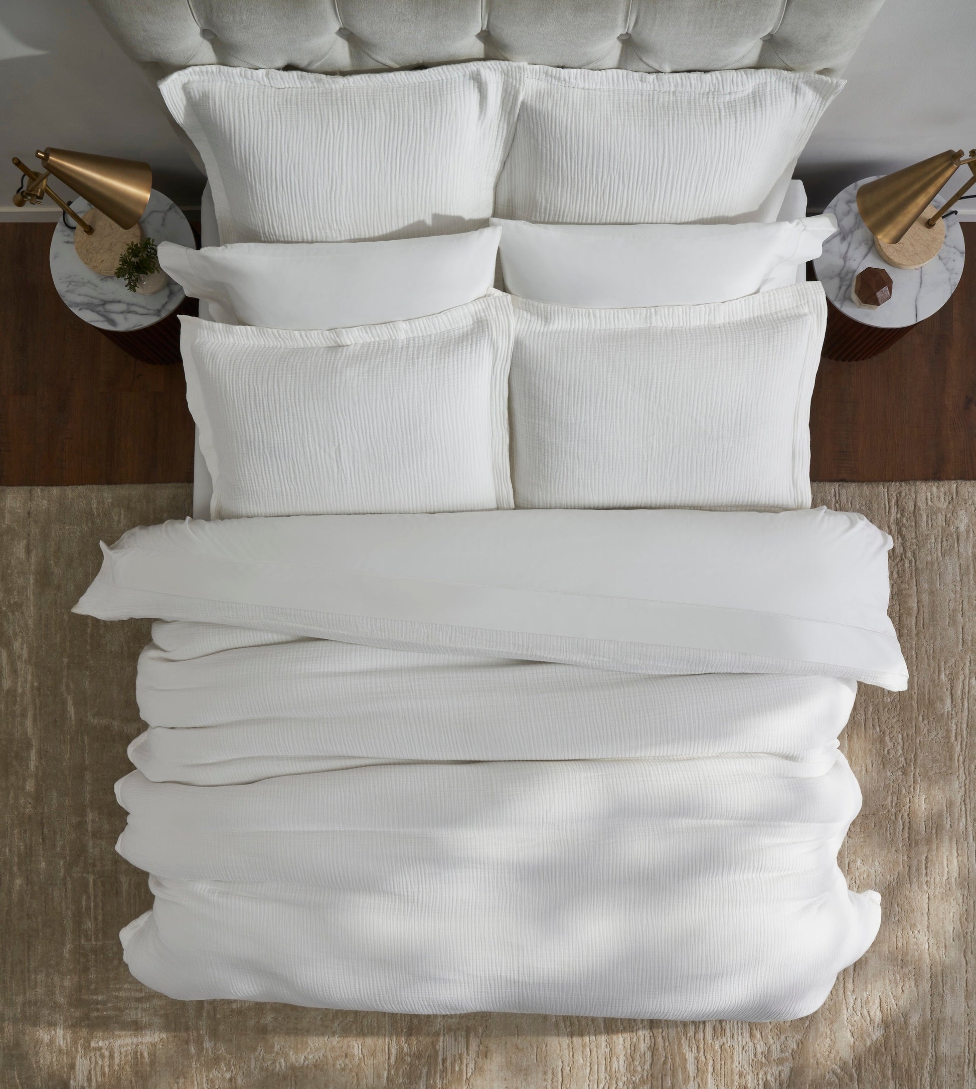 DT-048-9092_5|Luxurious white crinkled muslin cotton duvet cover on a neatly made bed, offering a cozy and elegant bedding solution.