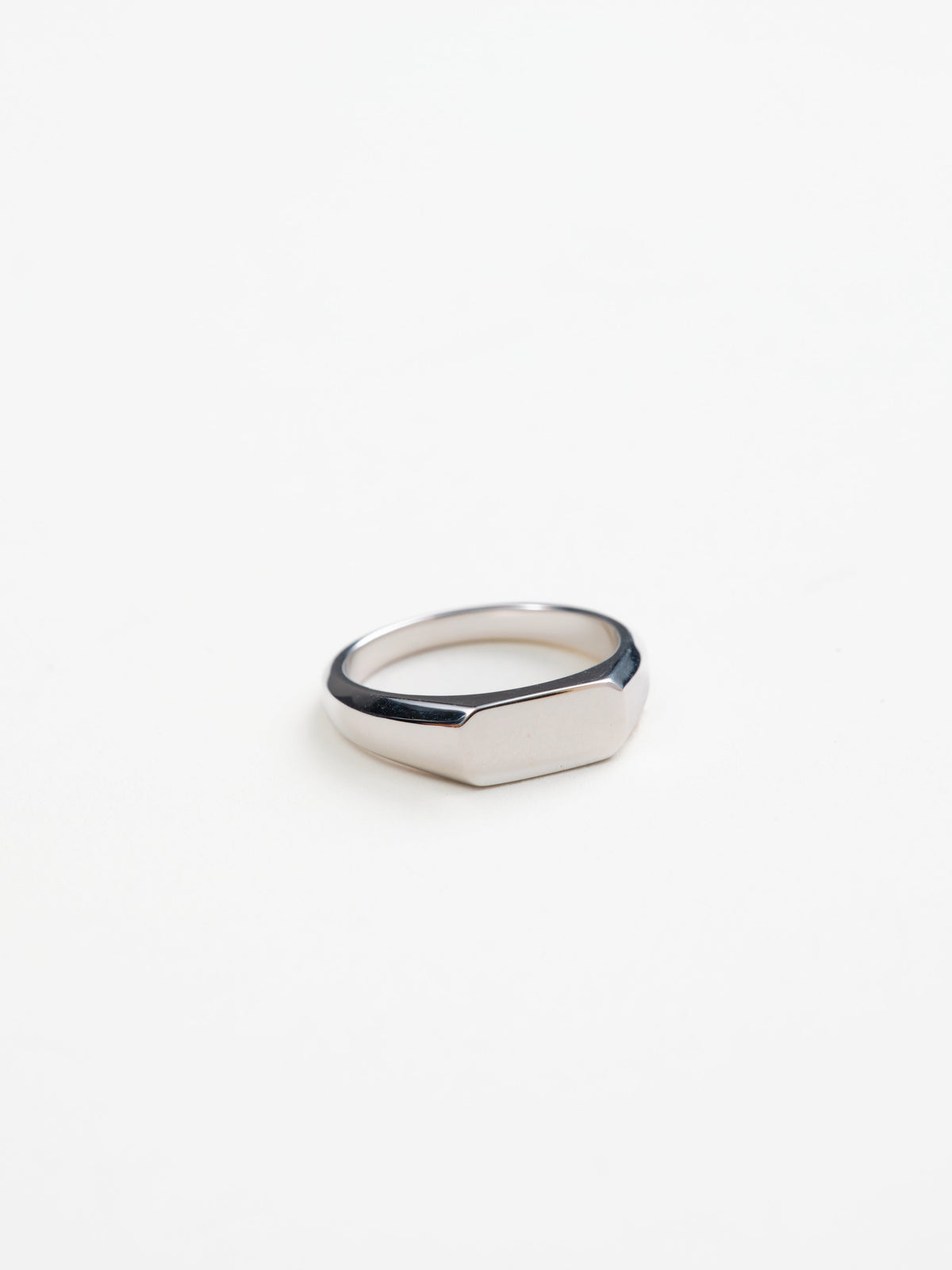 Avery Pinky Ring in 925 recycled sterling silver