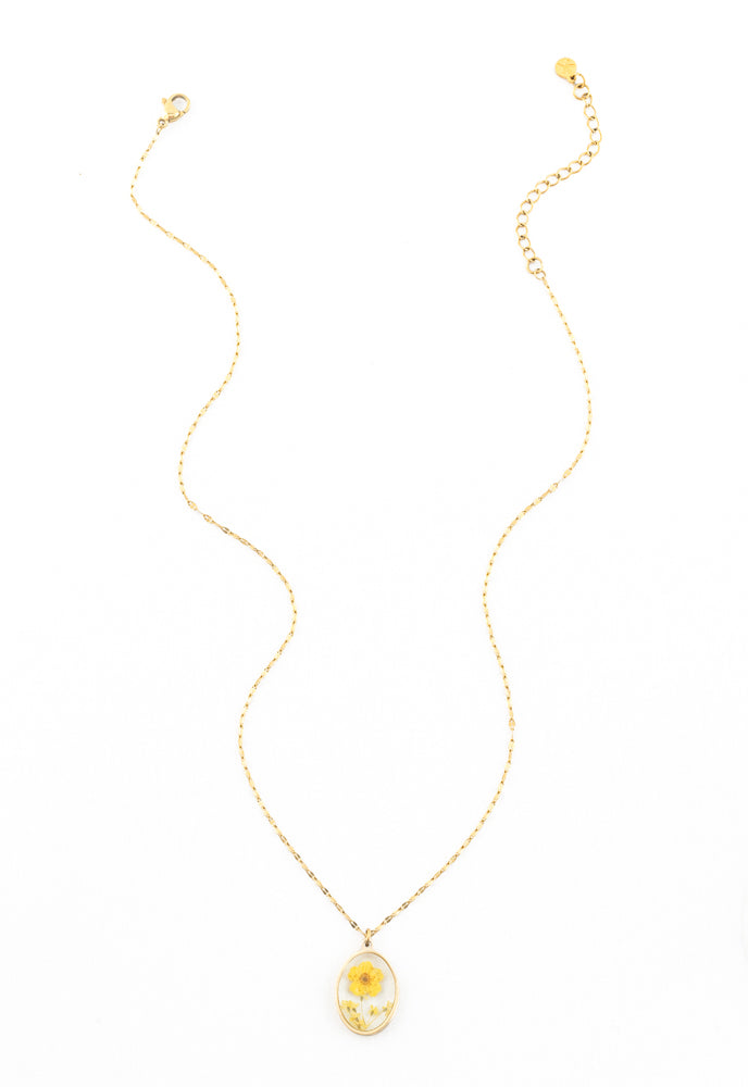 Photo showing full length gold necklace, gold necklace chain, ideas for a Christmas present, fair trade store online