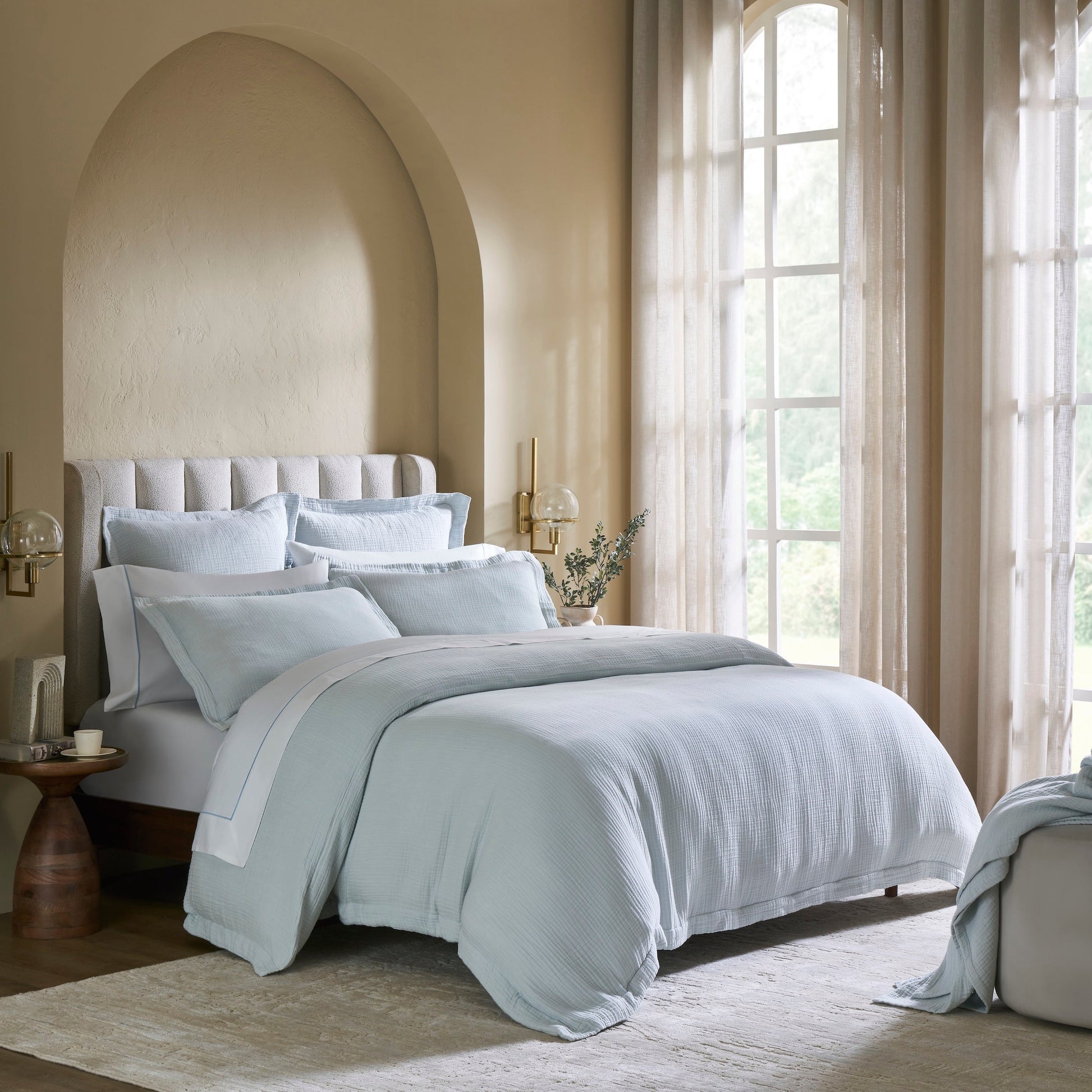 DT-050-10692_2|Light blue crinkled textured duvet cover set, soft and luxurious premium bedding, perfect for a modern cozy bedroom.