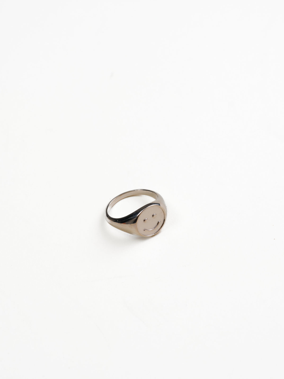 Finley Smiley Signet Ring in 925 recycled sterling silver