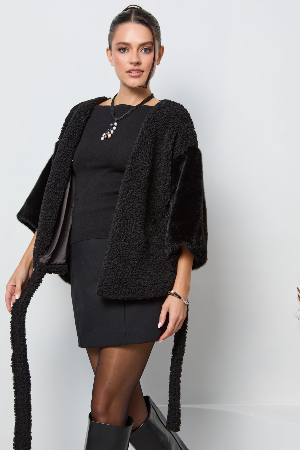Fur Tie Front Short Kimono - Black