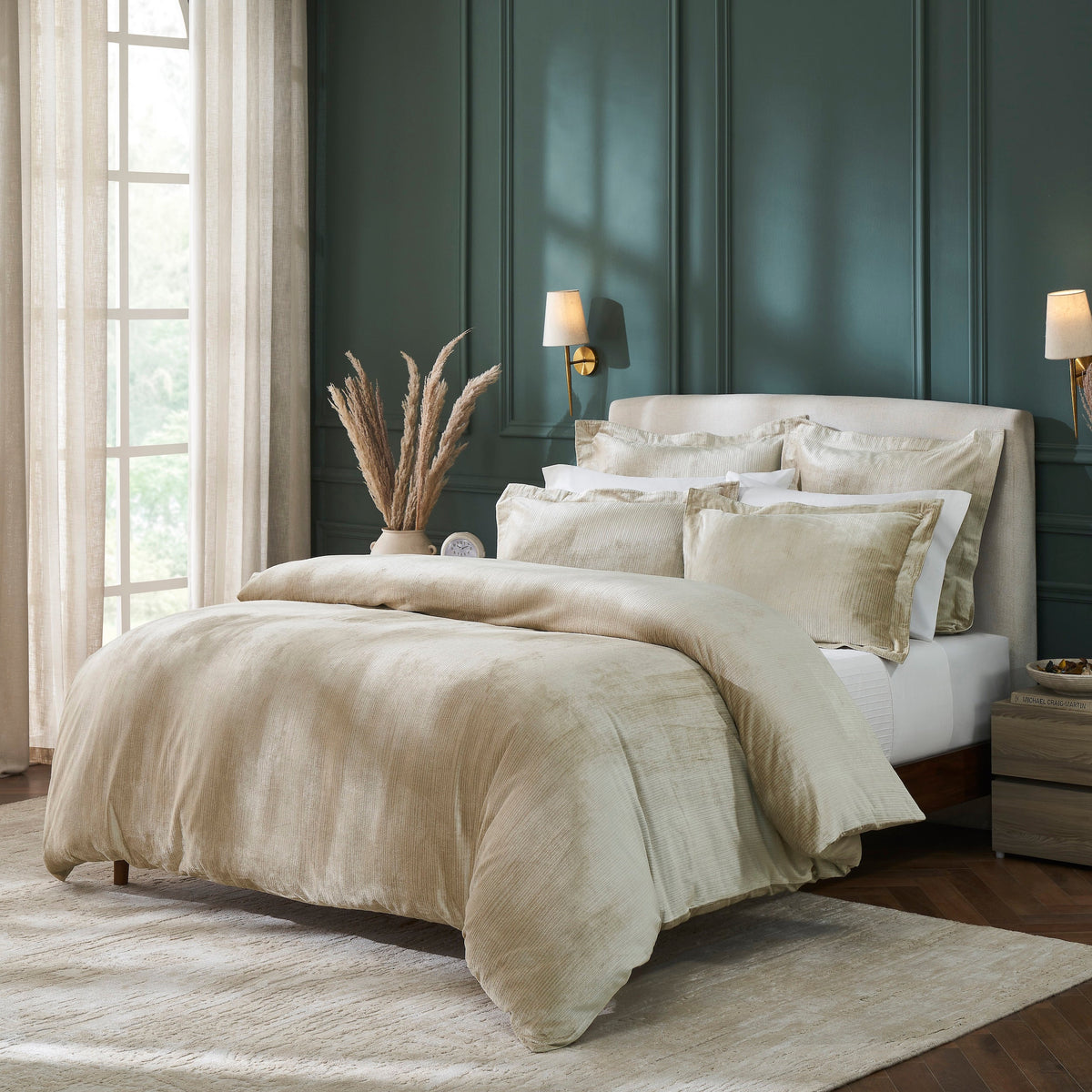 DT-053-9092_2|Luxurious champagne gold ribbed velvet duvet cover. Soft, plush bedding set, perfect for a cozy and elegant bedroom decor.