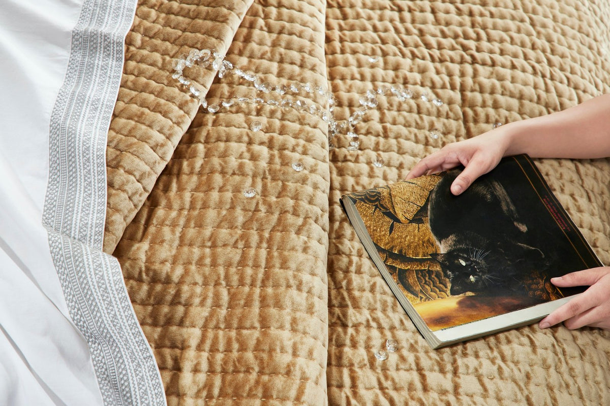 QT-362-11096_5|Luxurious camel velvet quilt with textured horizontal stripes, enhanced by sparkling crystals. Elegant and soft bedding.