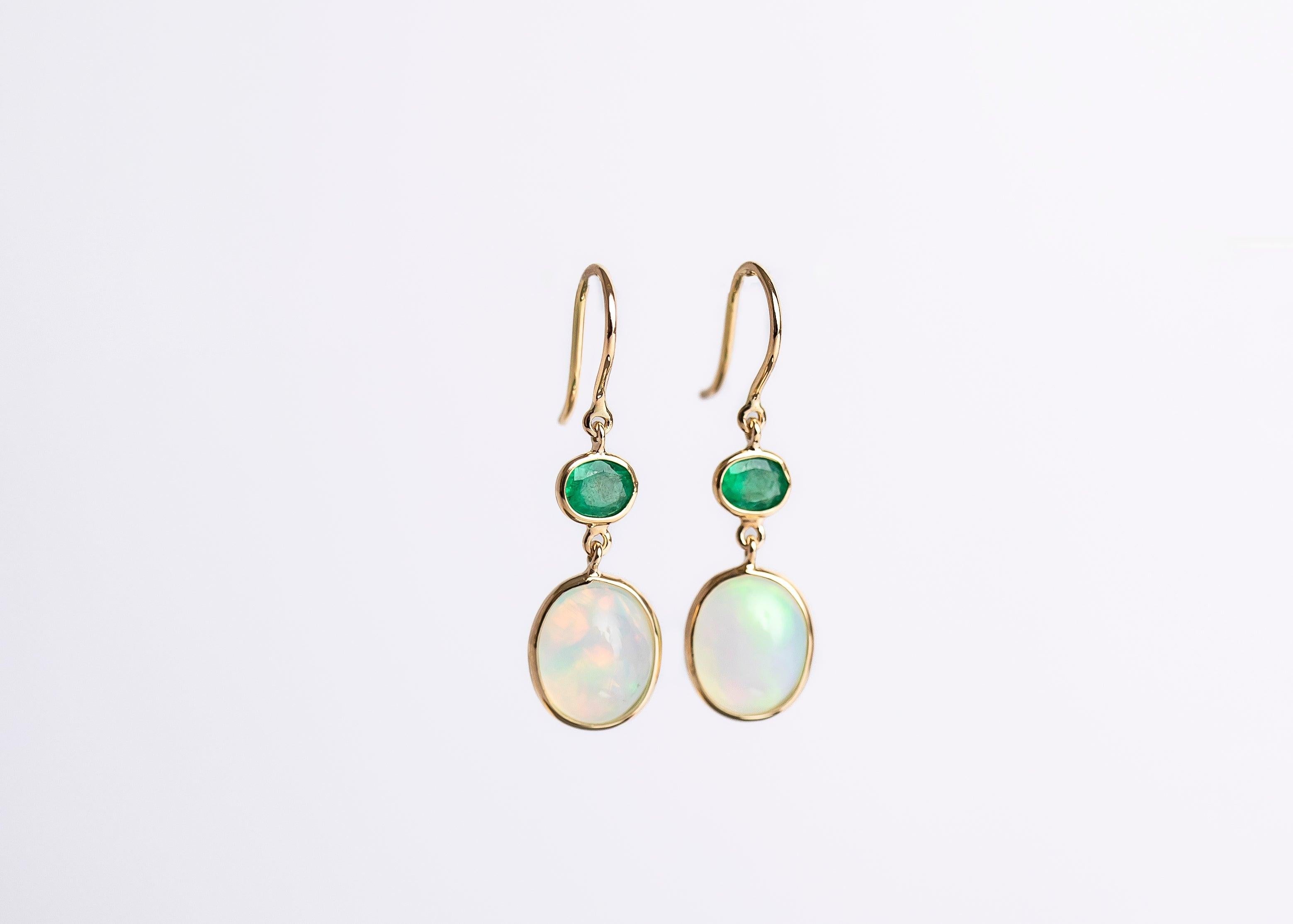 Emerald Radiance Earrings minimal everyday fine jewelry in solid gold and sterling 925 silver with natural gemstones.
