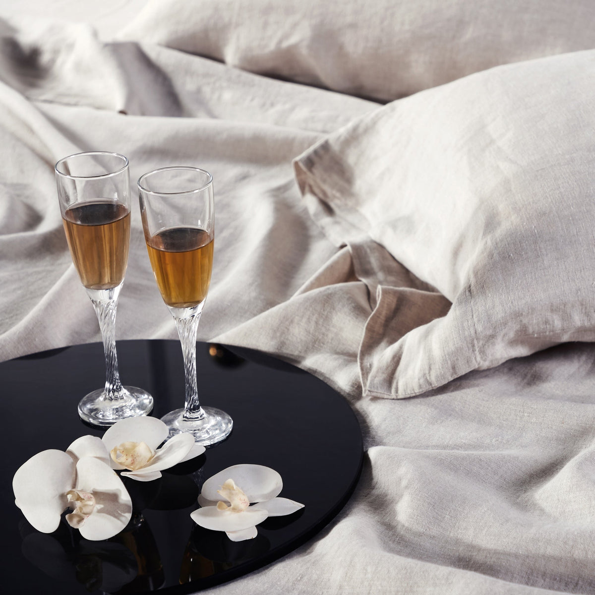 QSS-515-6080_4|Luxurious natural beige 100% linen sheets, offering breathable comfort and a relaxed, elegant aesthetic for any bed.