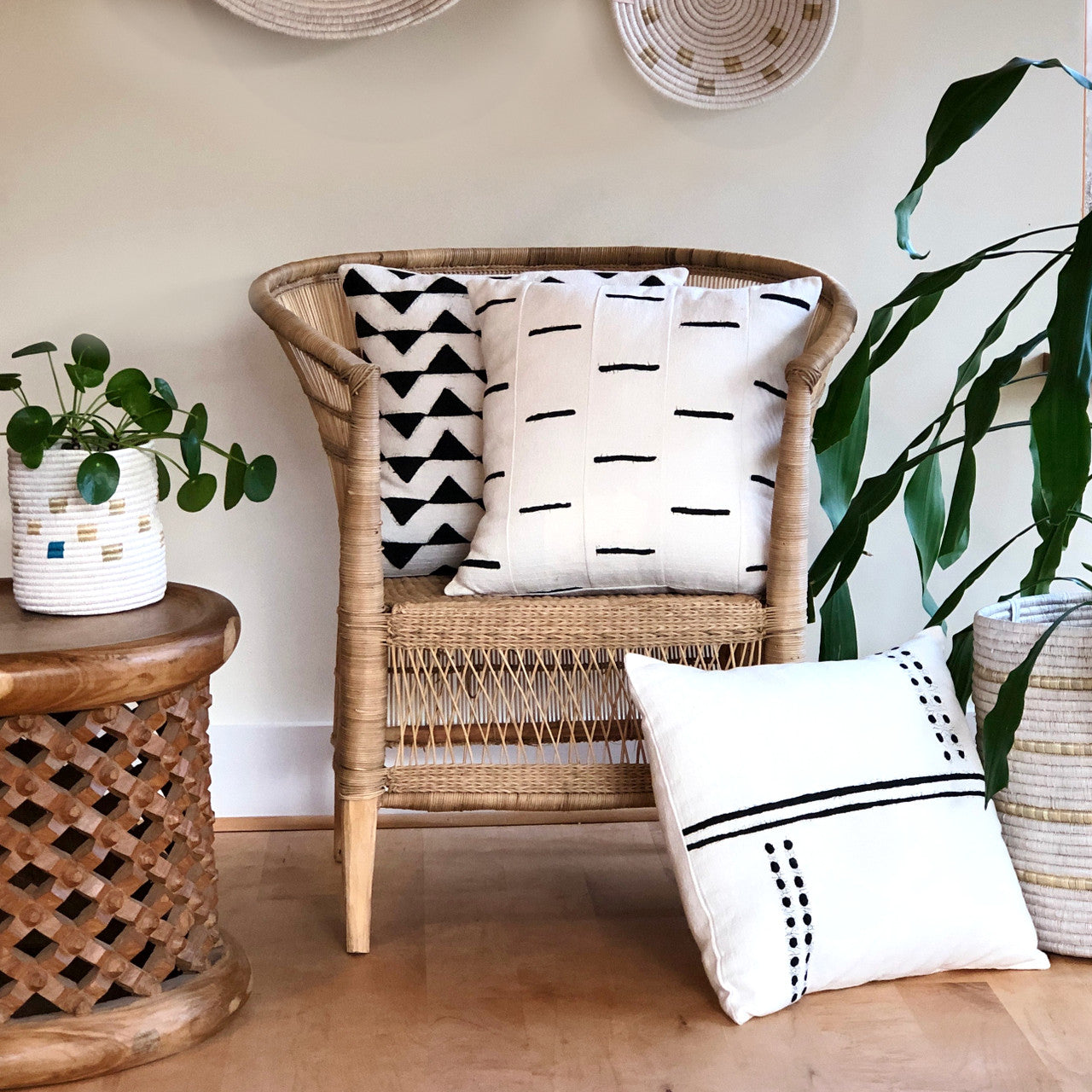 Boho Dots White Sadza Pillow - Thumbnail 3