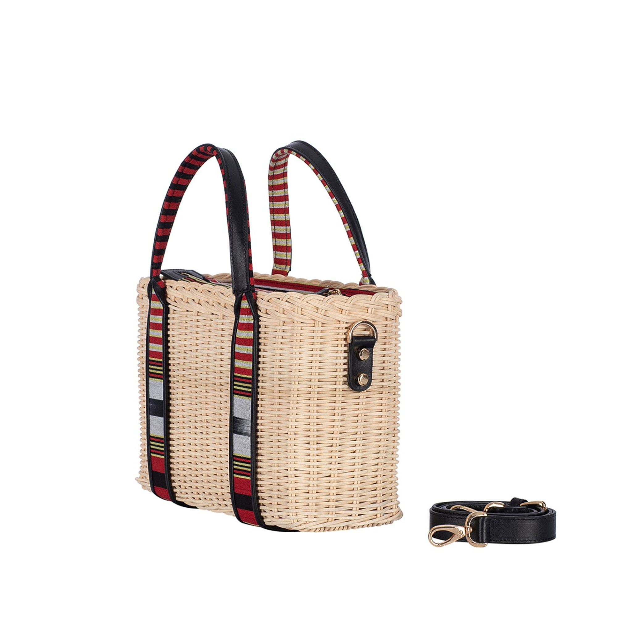 Closer look to Purki. Black and red striped pattern is used on the zipper part.