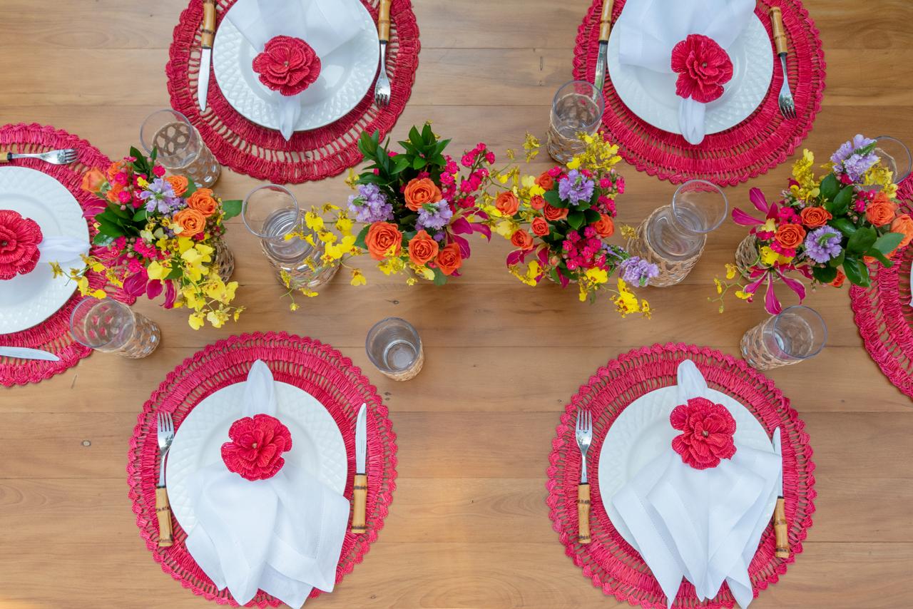Buriti straw placemat handwoven from natural Brazilian palm fiber in red by Talah Home