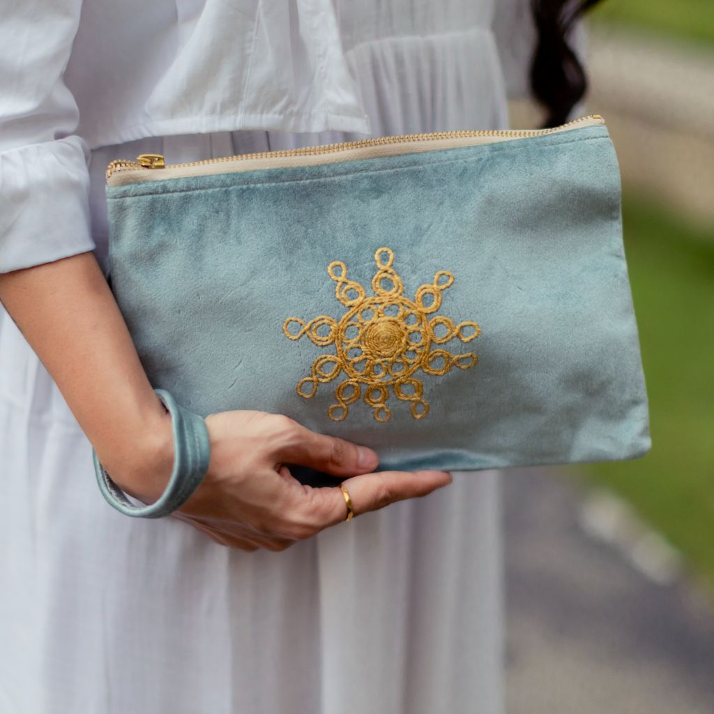 Sun Tahriri Clutch - Blue