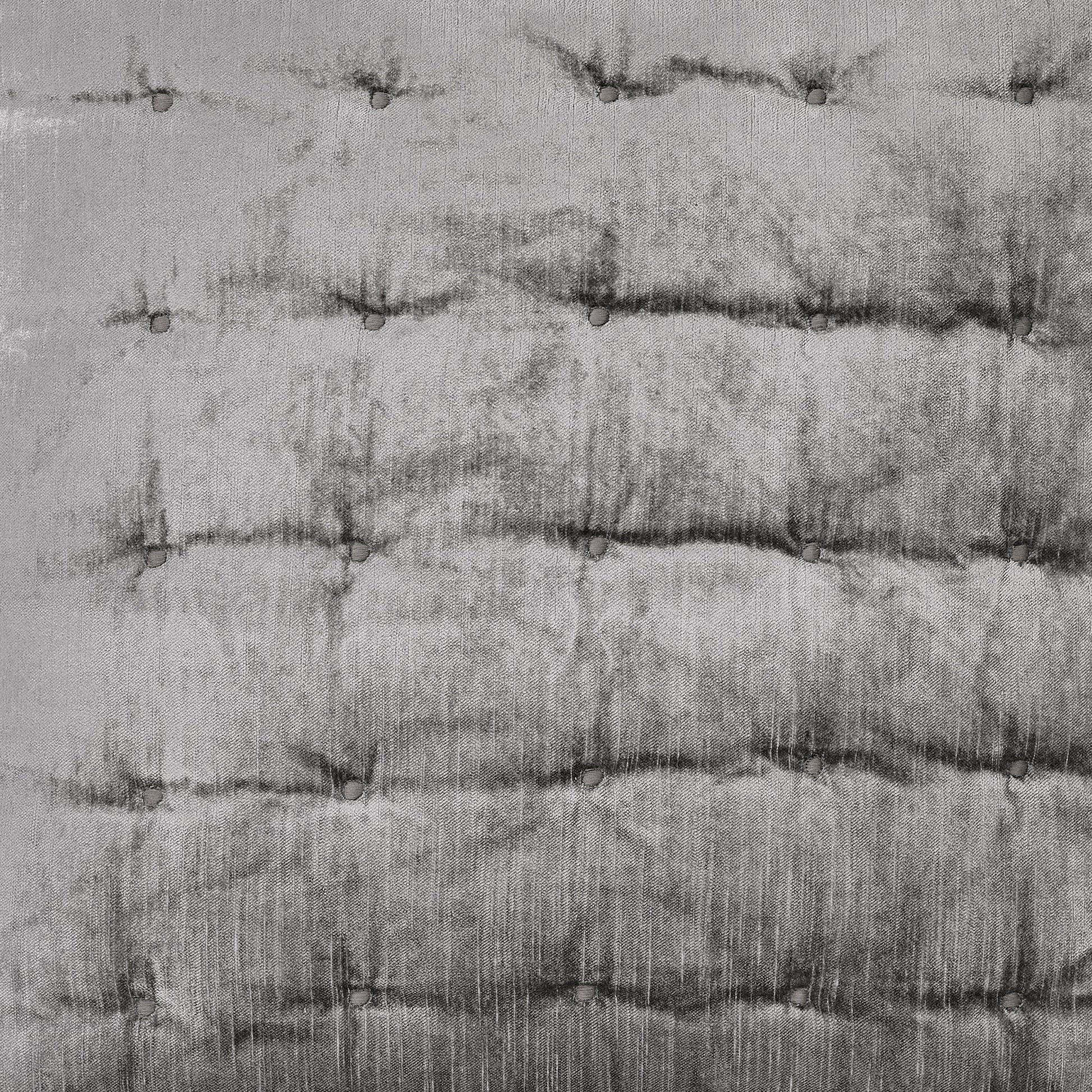 QT-307-9496_6|Luxurious grey velvet tufted quilt detail, perfect for elegant bedroom styling. Soft, plush bedding texture.