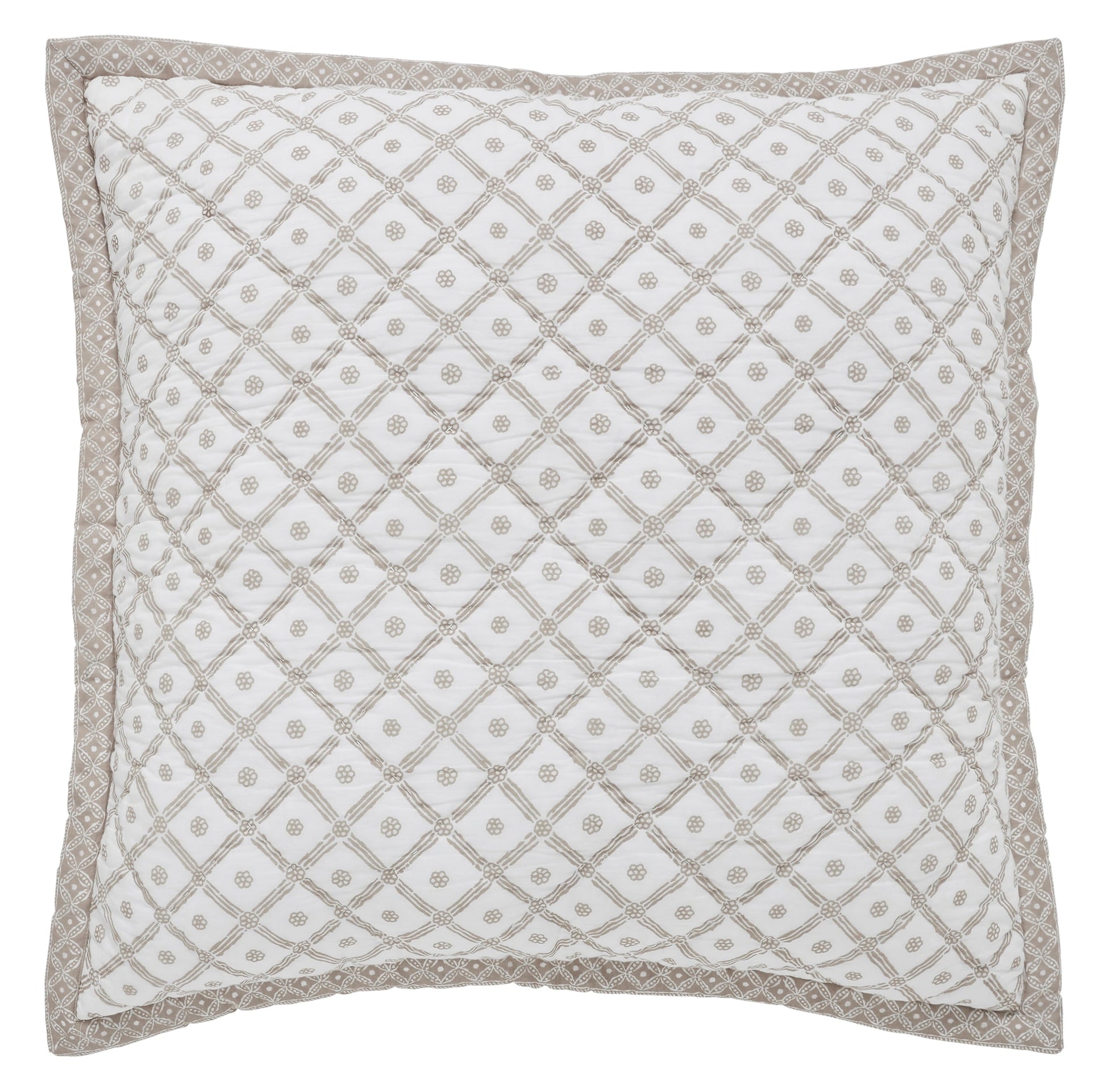 ES-346-2626_1|Elegant white and beige patterned quilt sham with geometric and floral details, adding a subtle, charming touch to bedding.