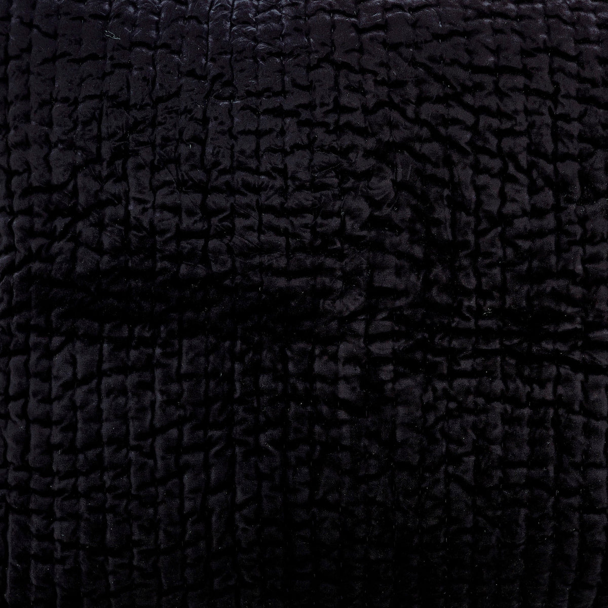 QT-361-9496_9|Chic black textured quilted blanket featuring a unique crinkled pattern, perfect for modern and edgy bedroom styles.