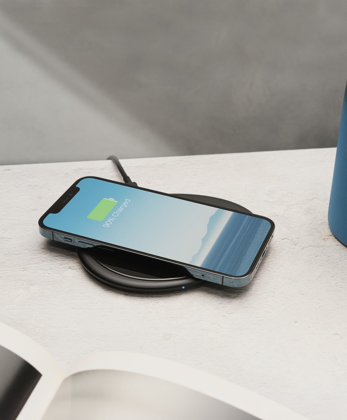 Ui Artist Collection Black OHOM Pad with iPhone charging