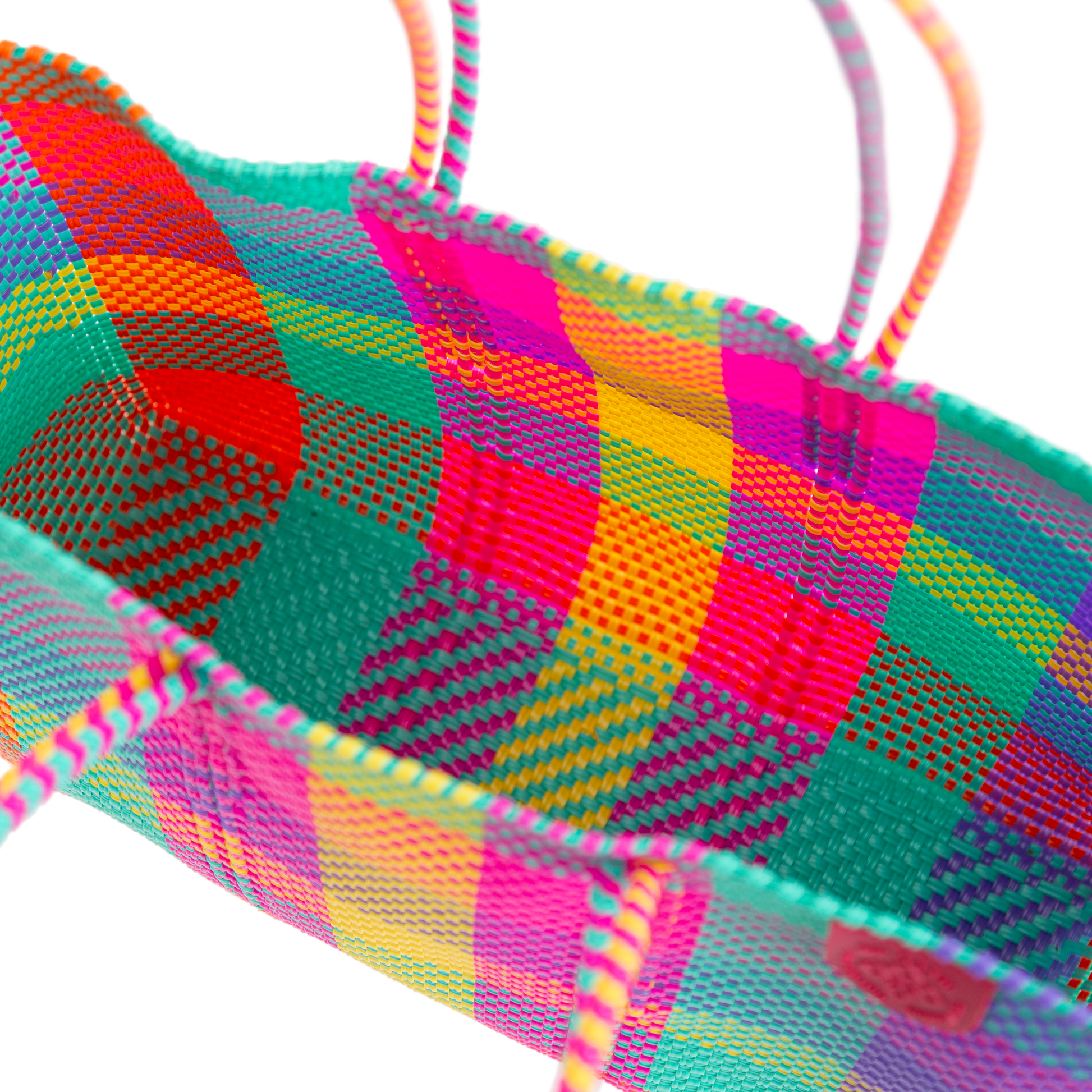 inside look Tin Marin super tote in fiesta Design, A multicolor oversized tote bag with a shoulder strap.