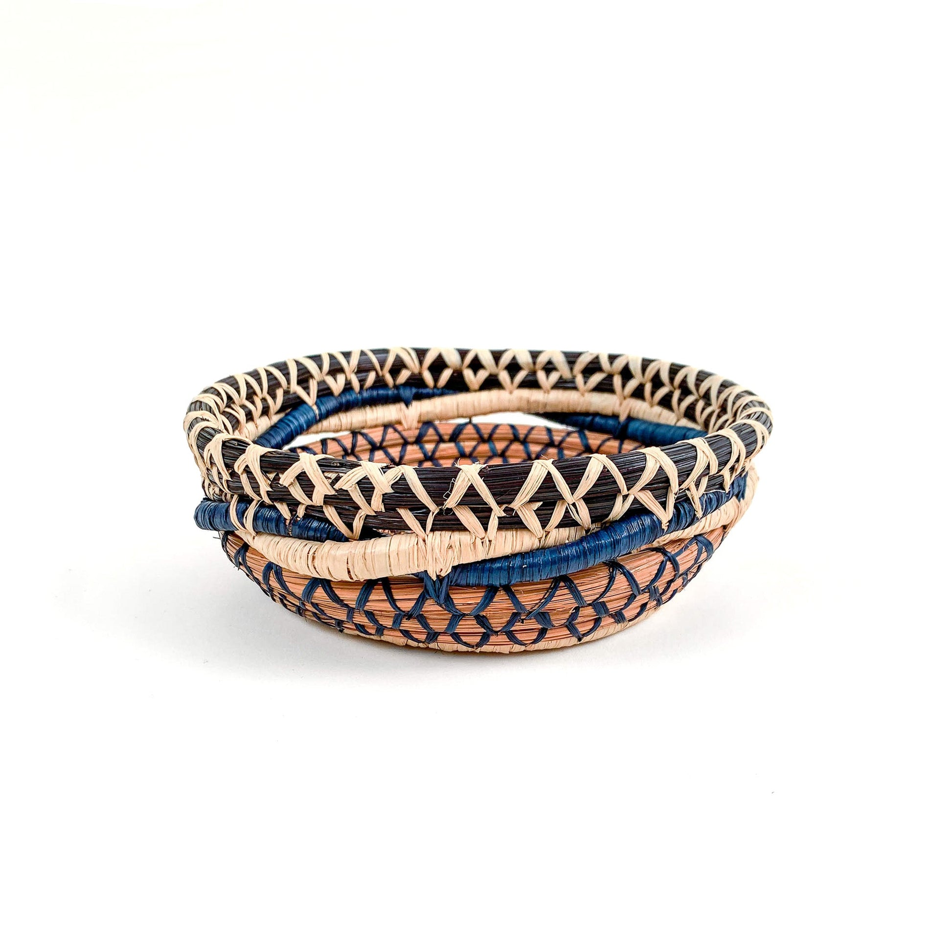 Pine needle basket with twining coils - side view